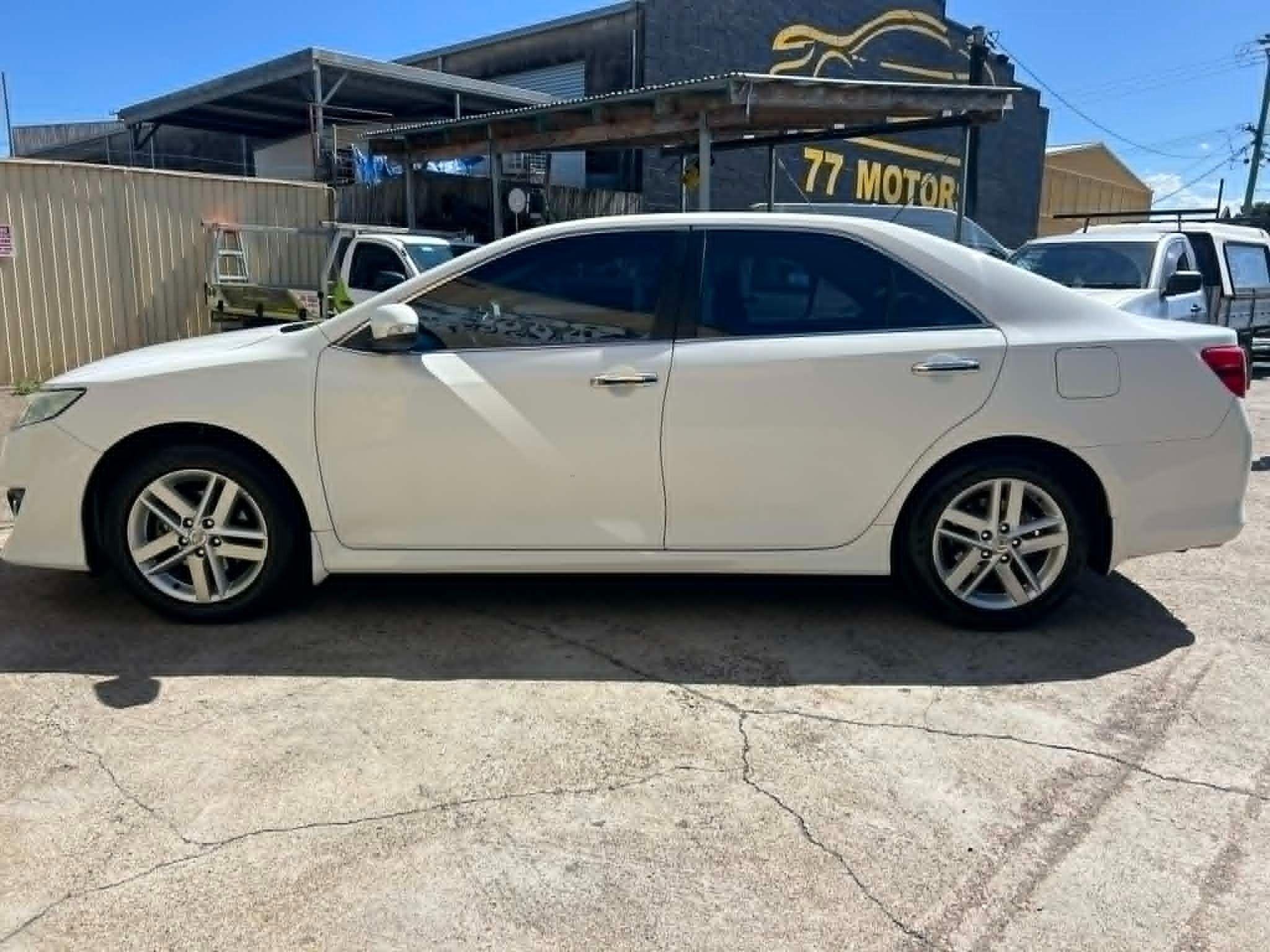 TOYOTA CAMRY