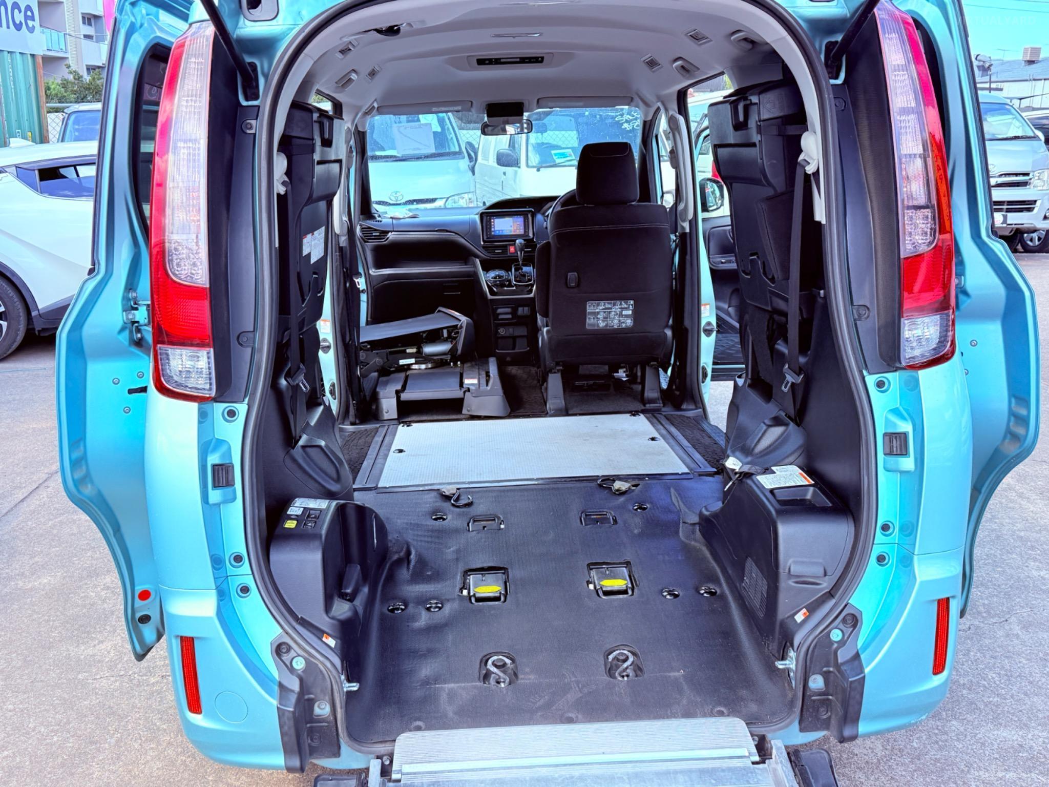 TOYOTA ESQUIRE