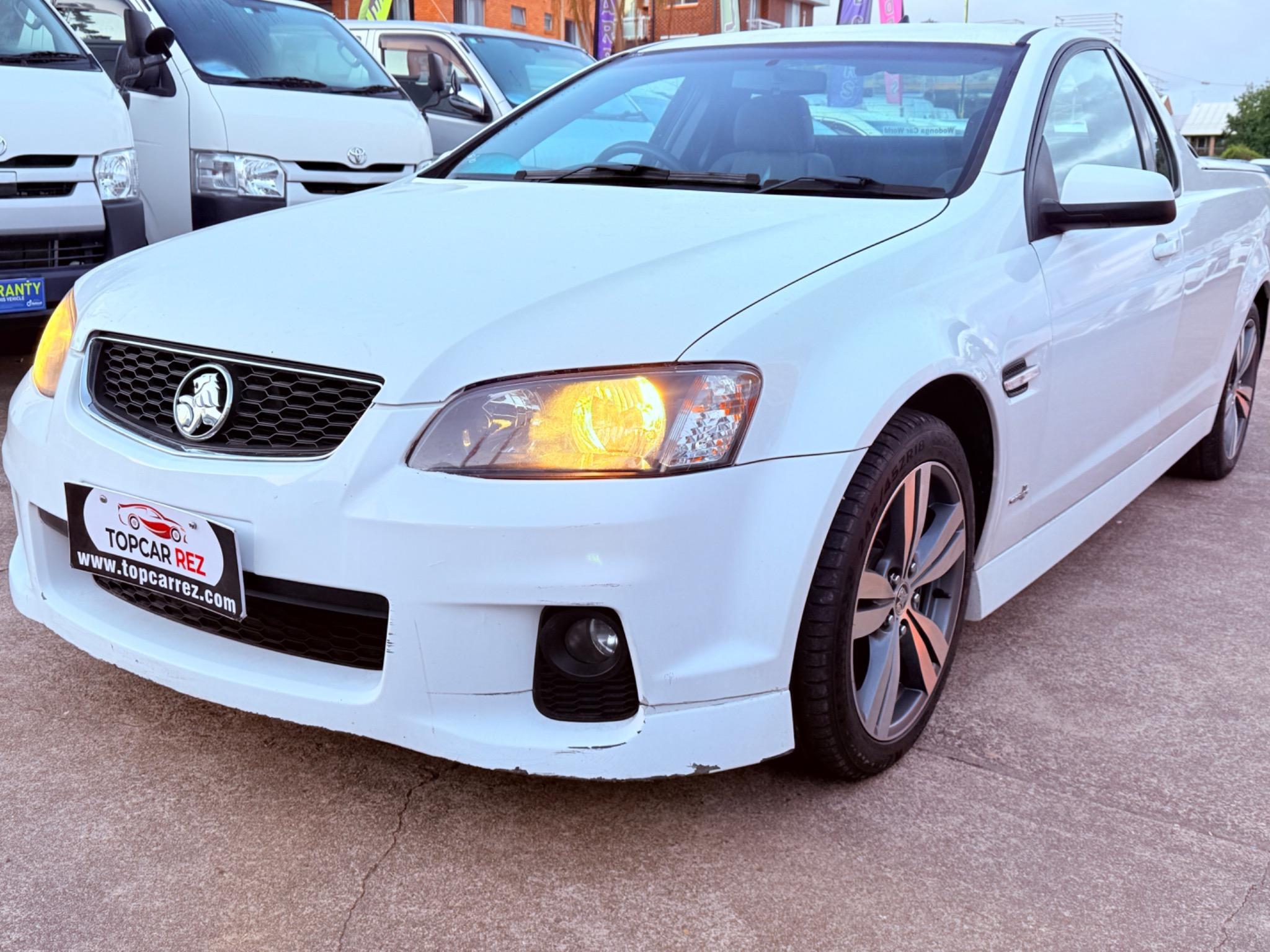 HOLDEN COMMODORE