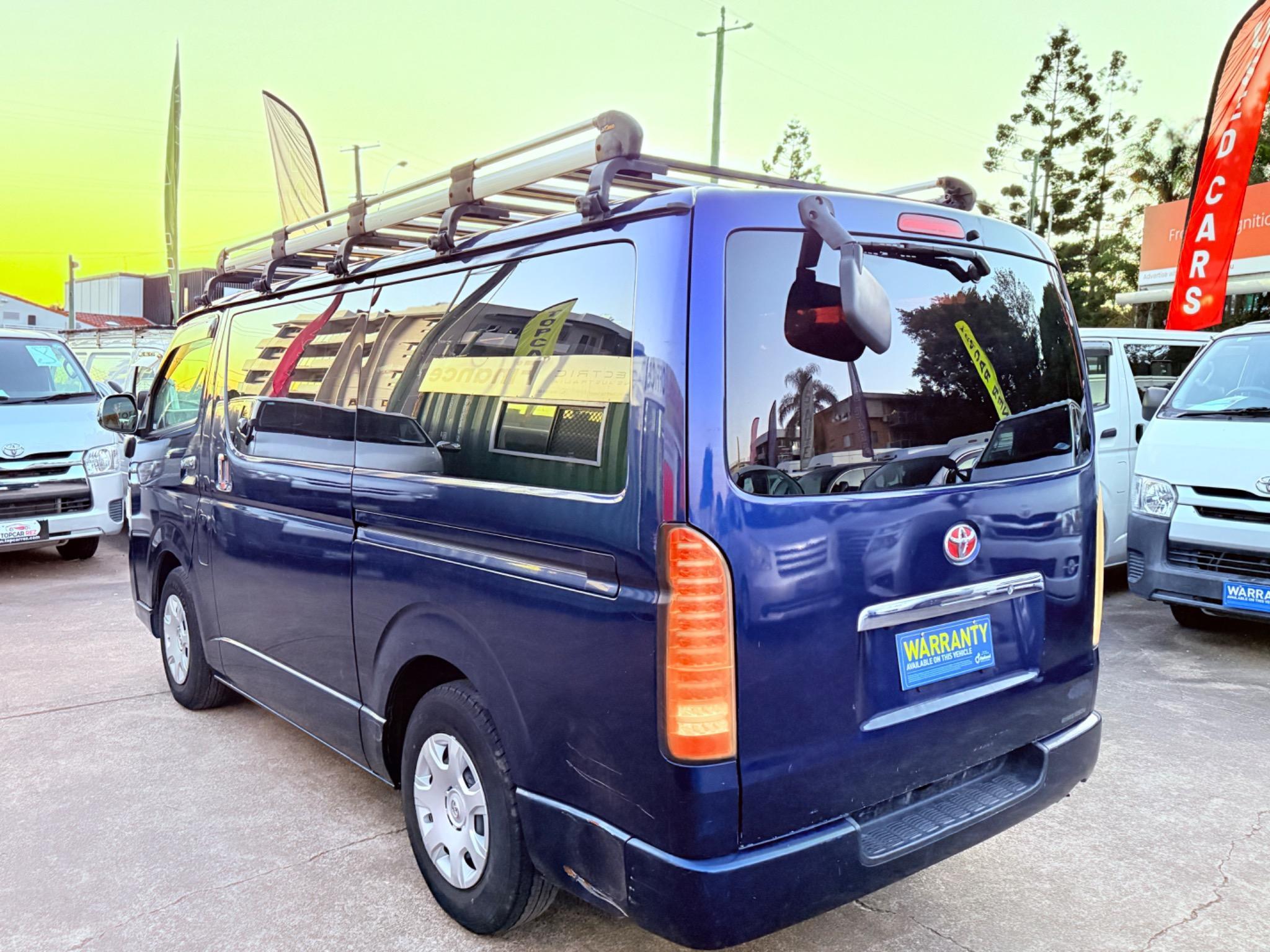 TOYOTA HIACE