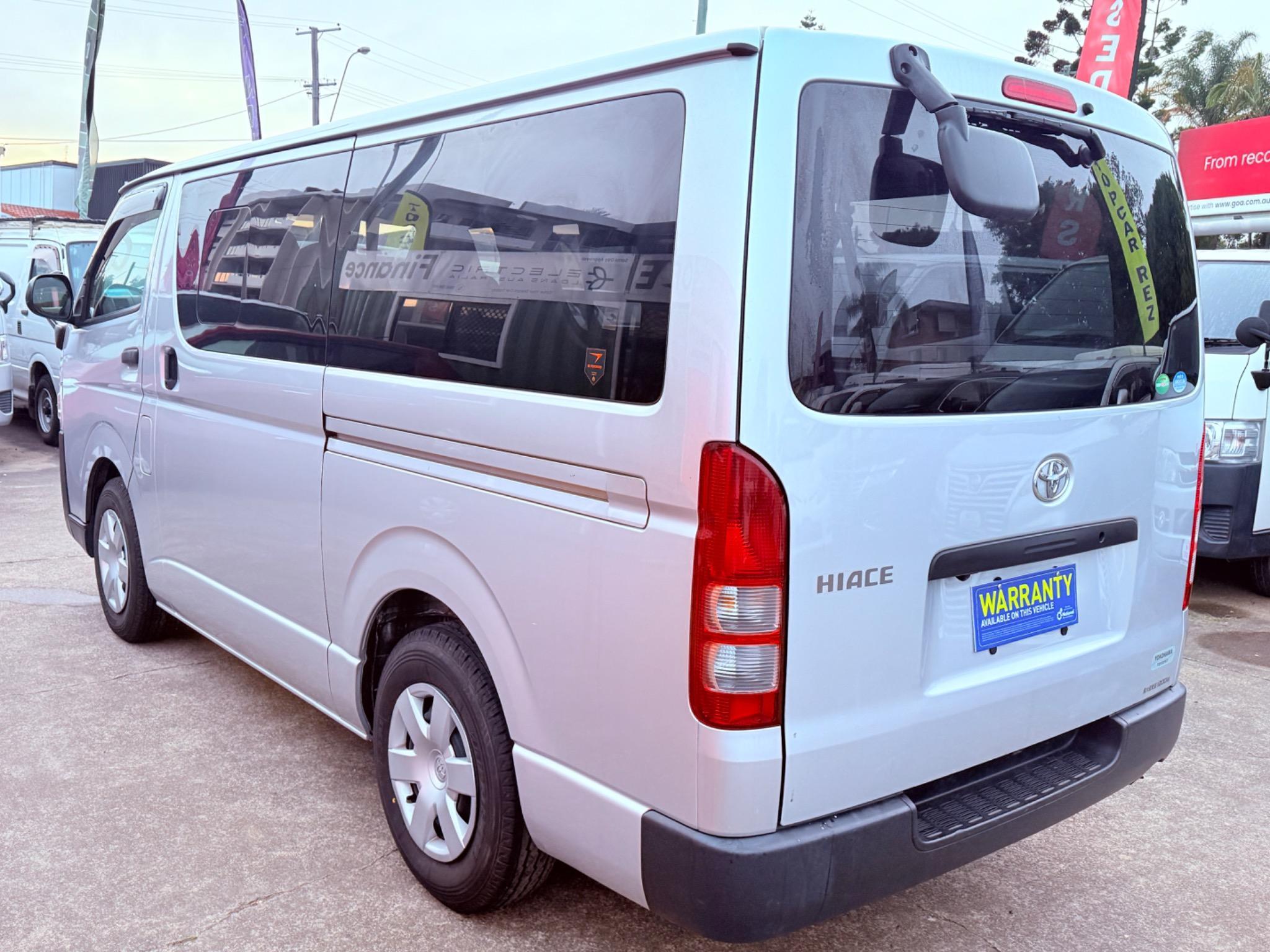 TOYOTA HIACE