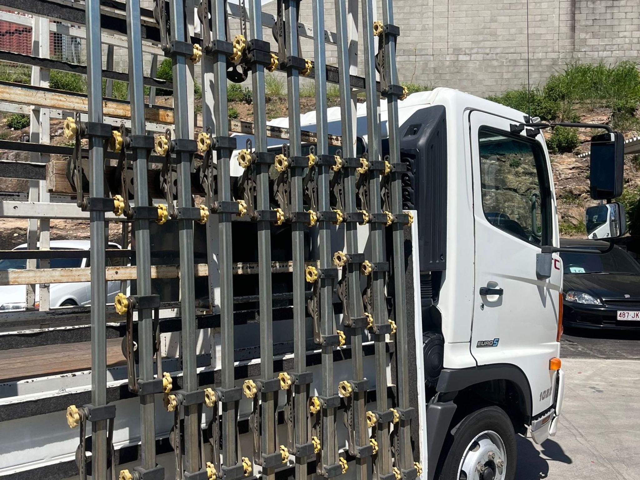 HINO 500 SERIES 1022 Glass Transporter