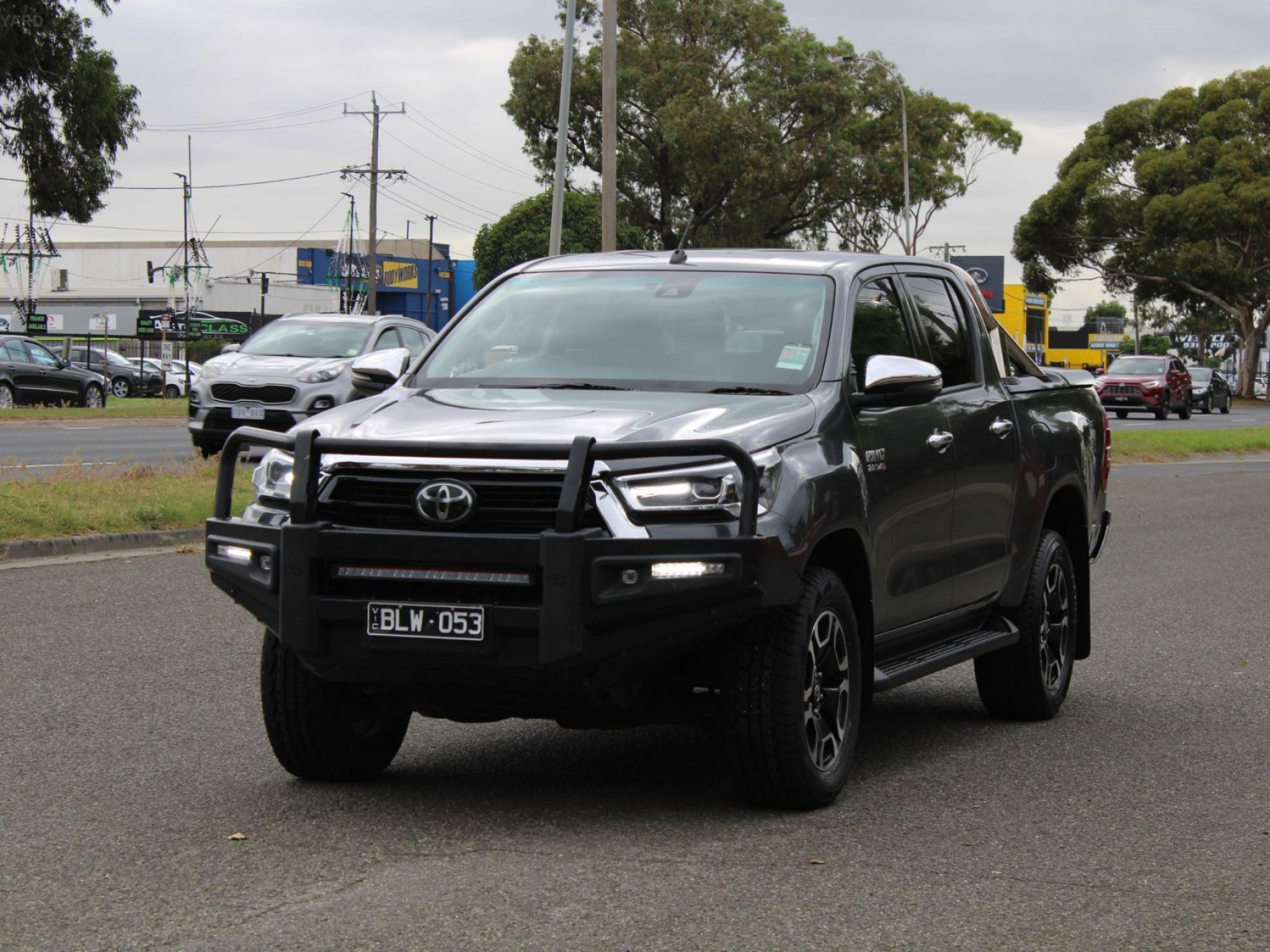 TOYOTA HILUX