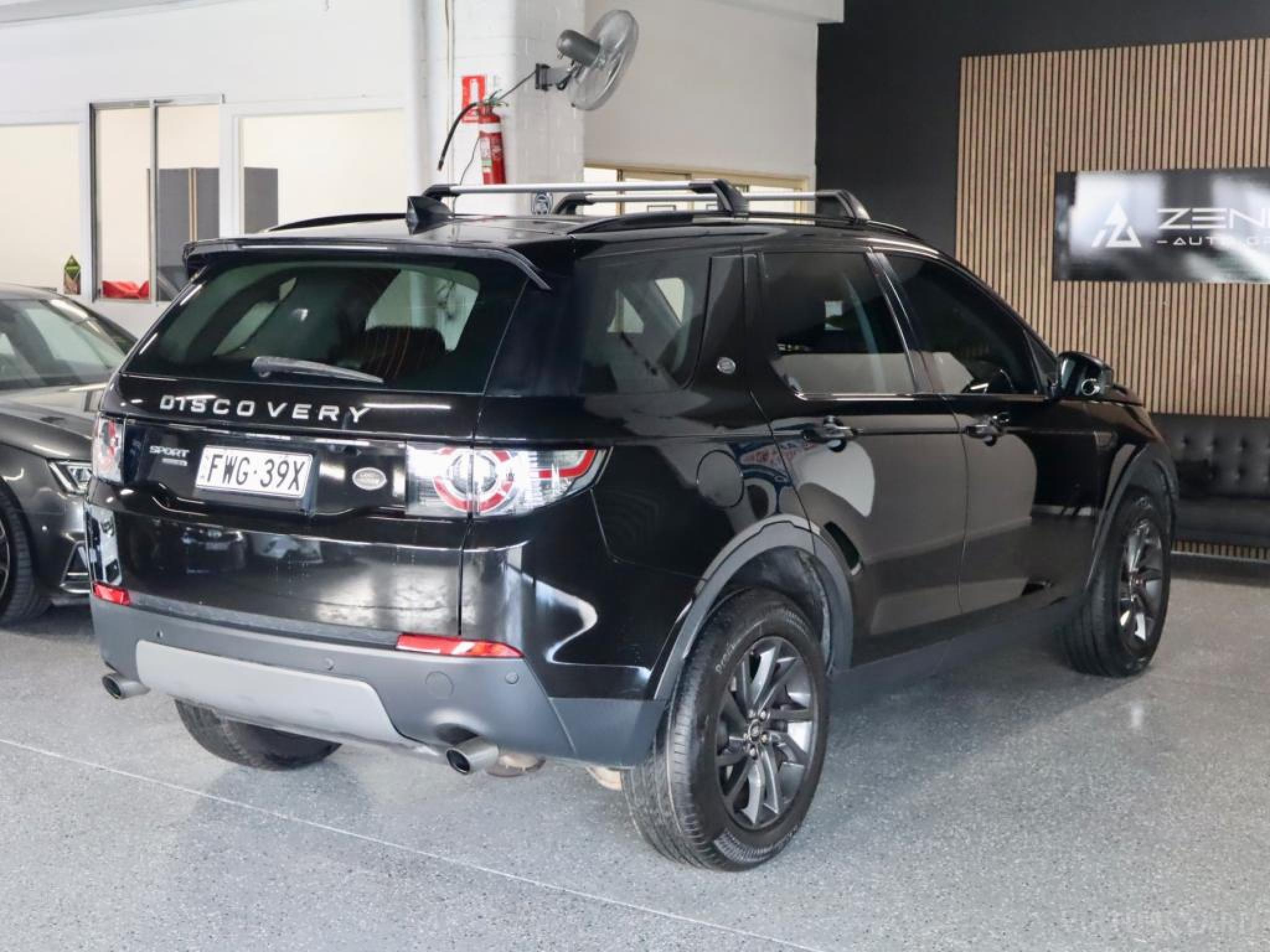 LAND ROVER DISCOVERY SPORT