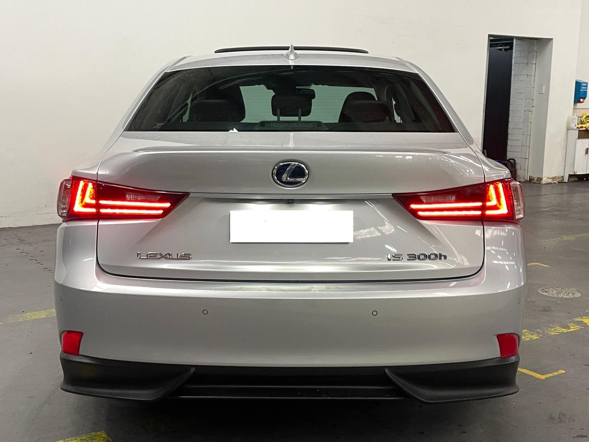 Lexus IS