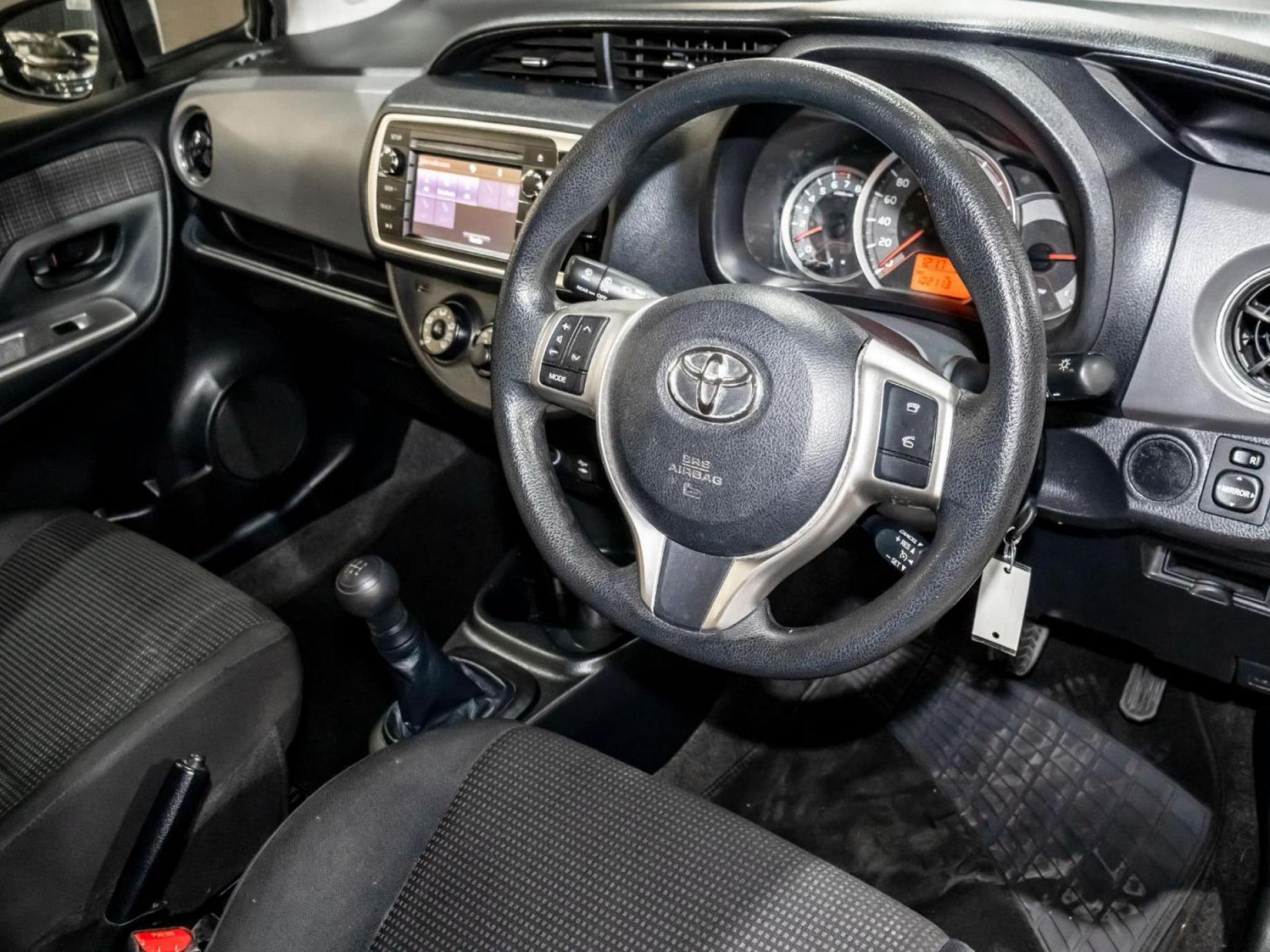 TOYOTA YARIS