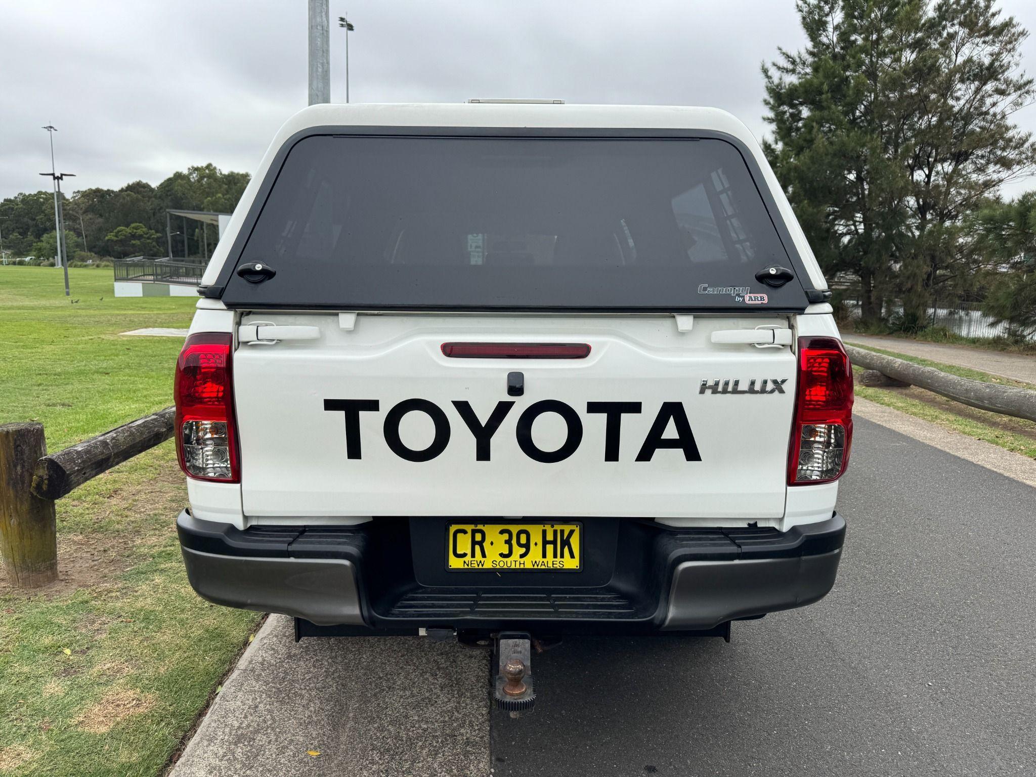TOYOTA HILUX