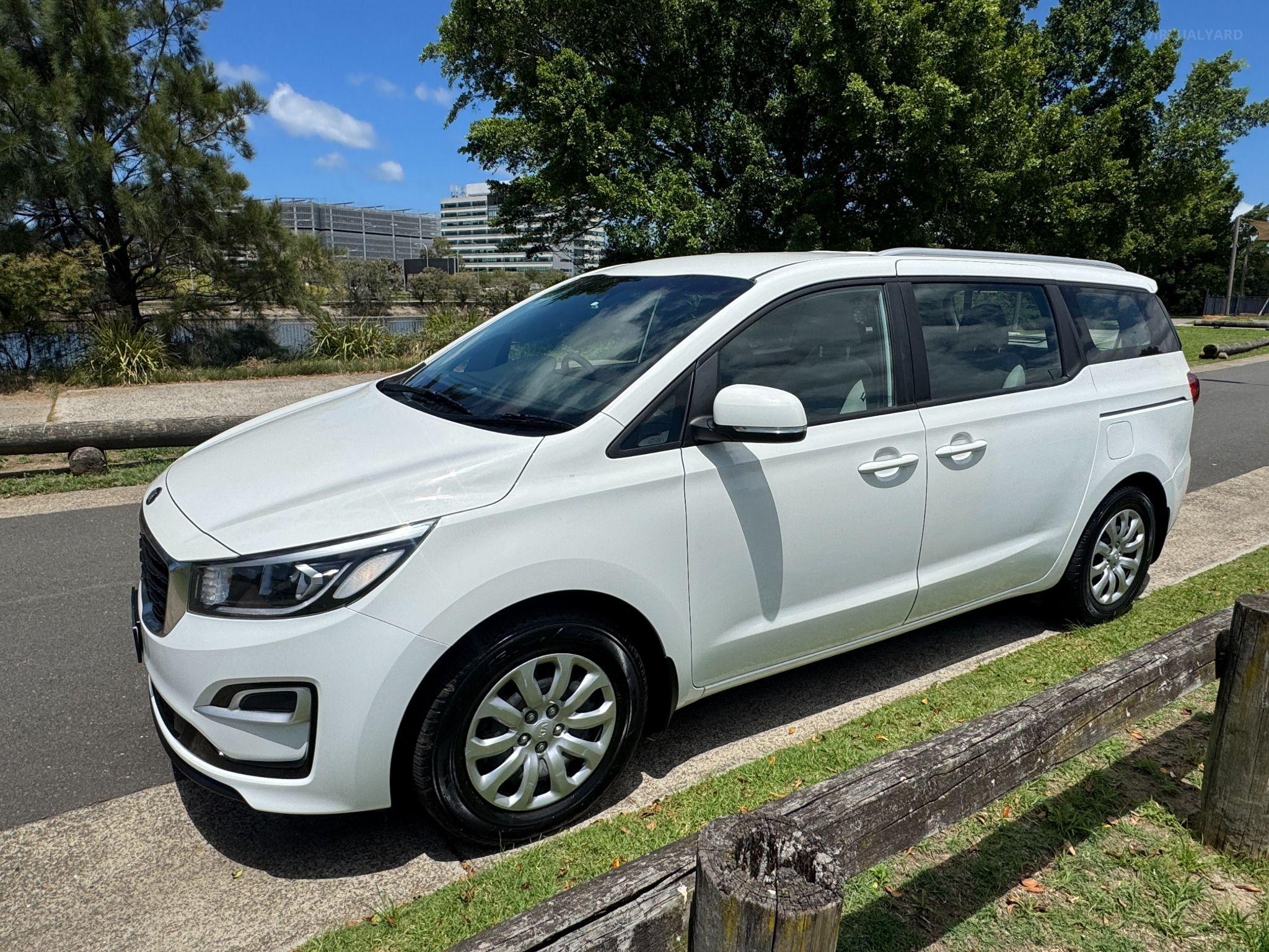 KIA CARNIVAL