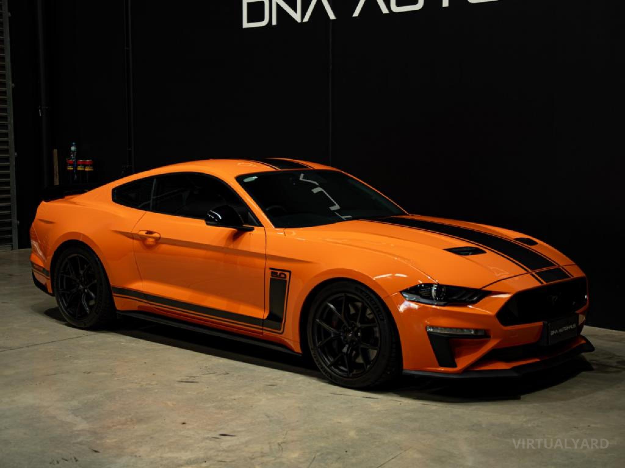 FORD MUSTANG