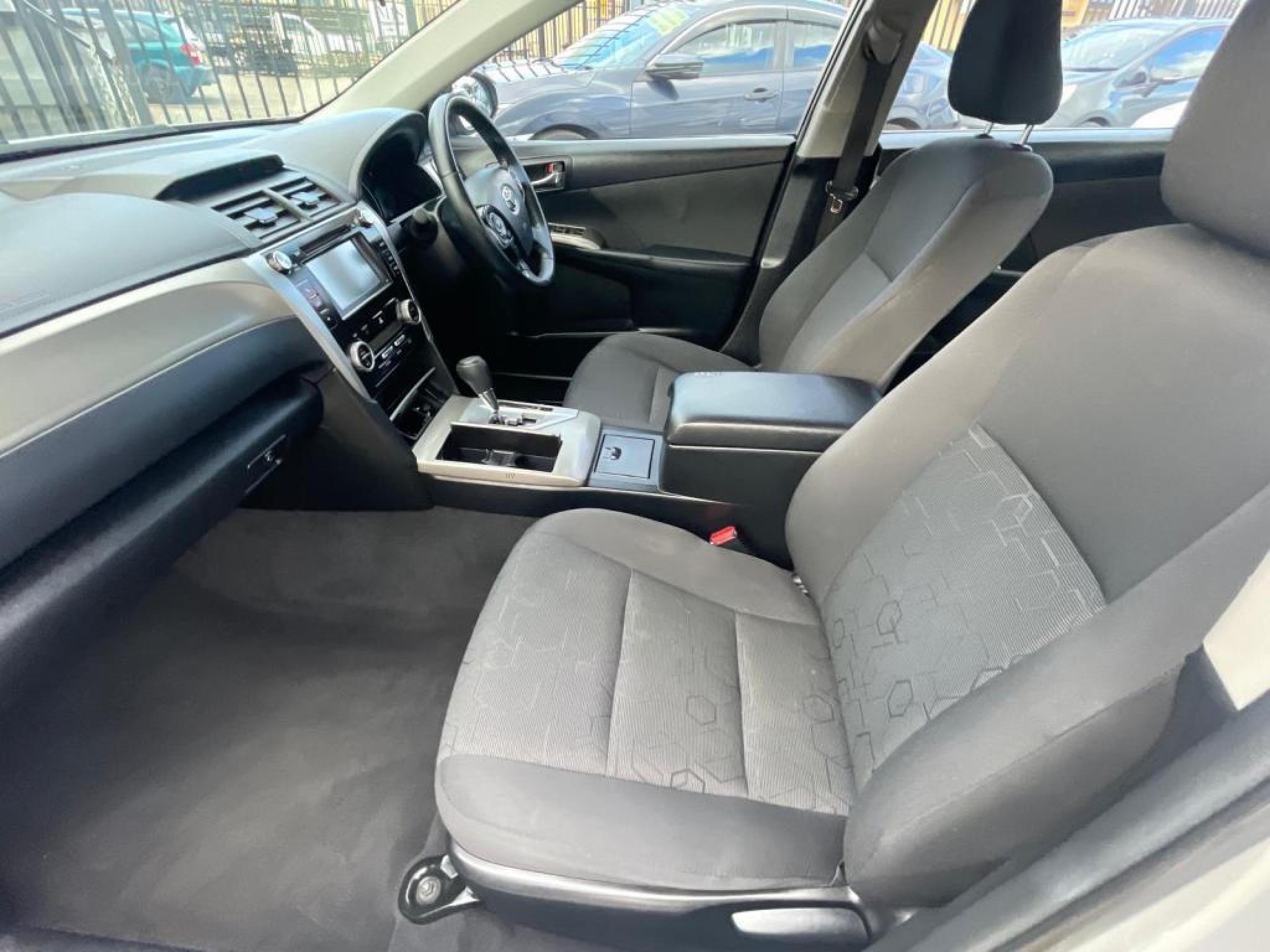 TOYOTA AURION