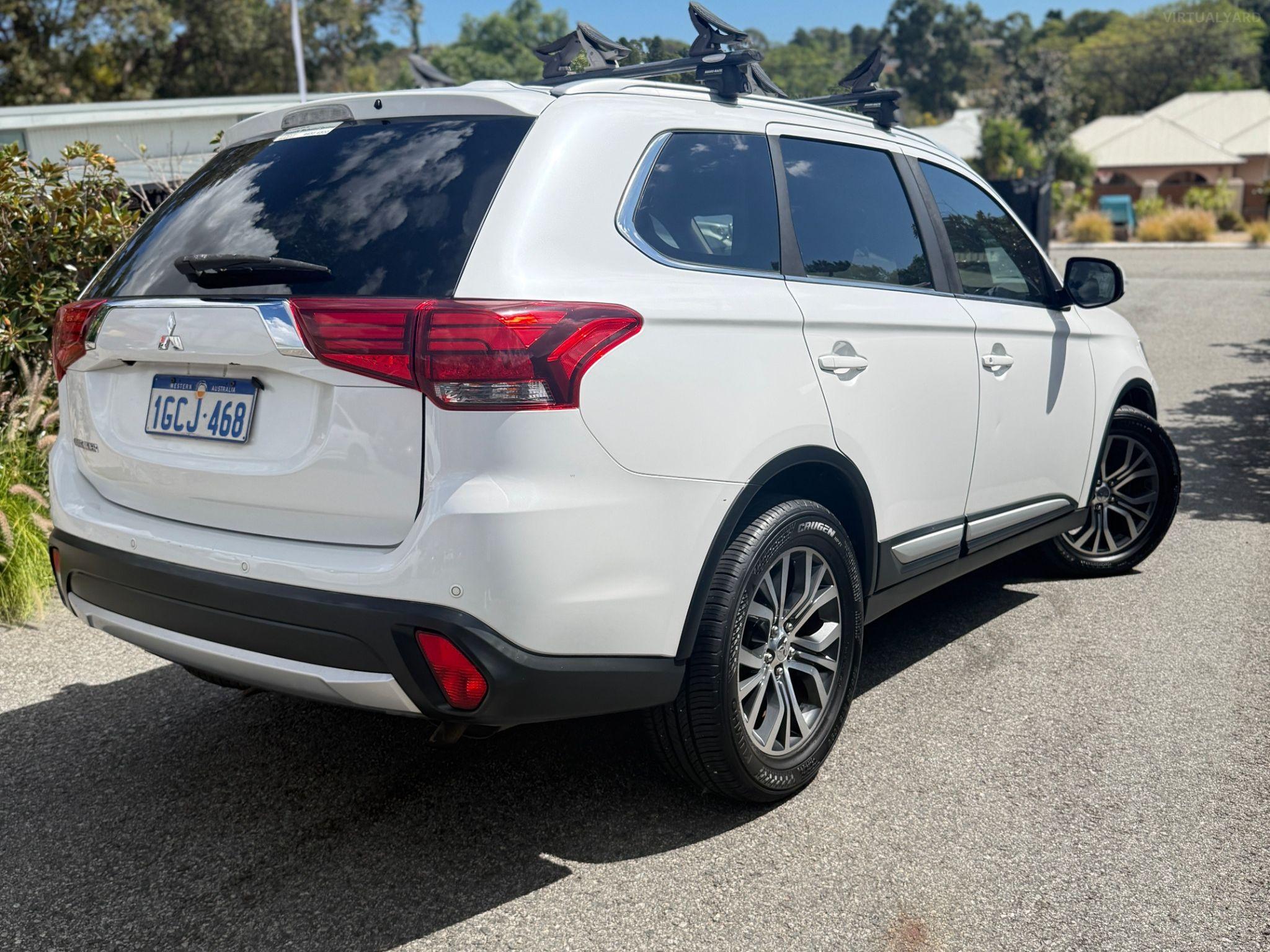 MITSUBISHI OUTLANDER