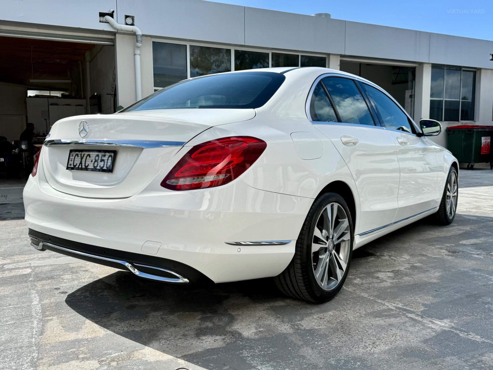 MERCEDES-BENZ C200