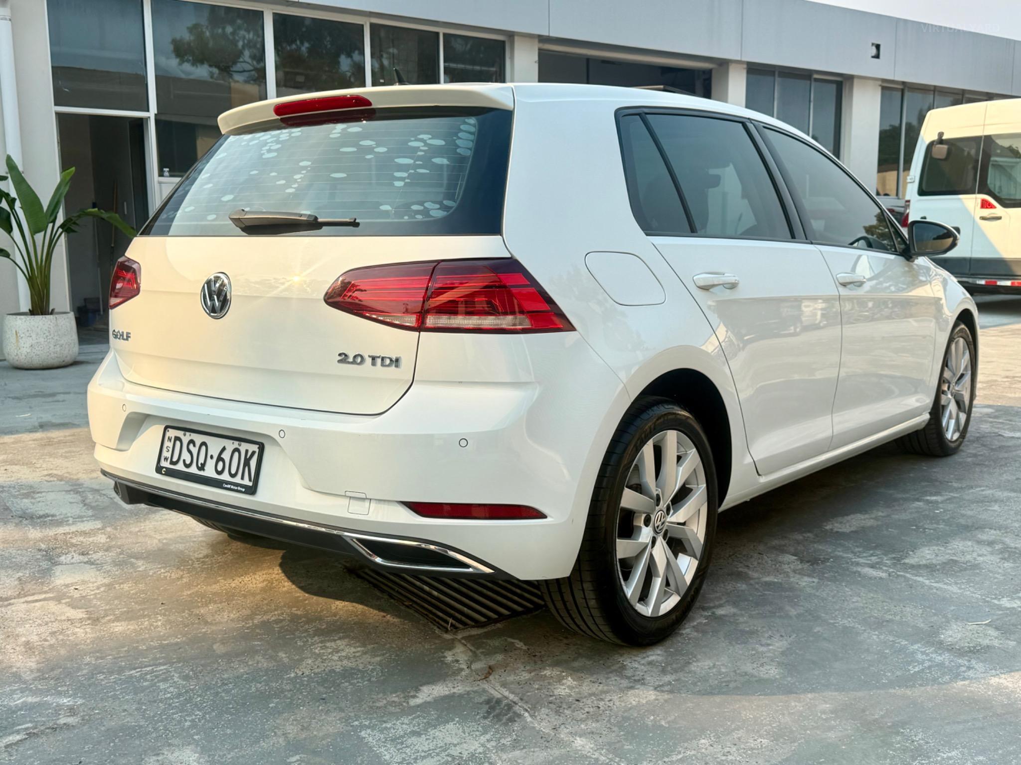 VOLKSWAGEN GOLF
