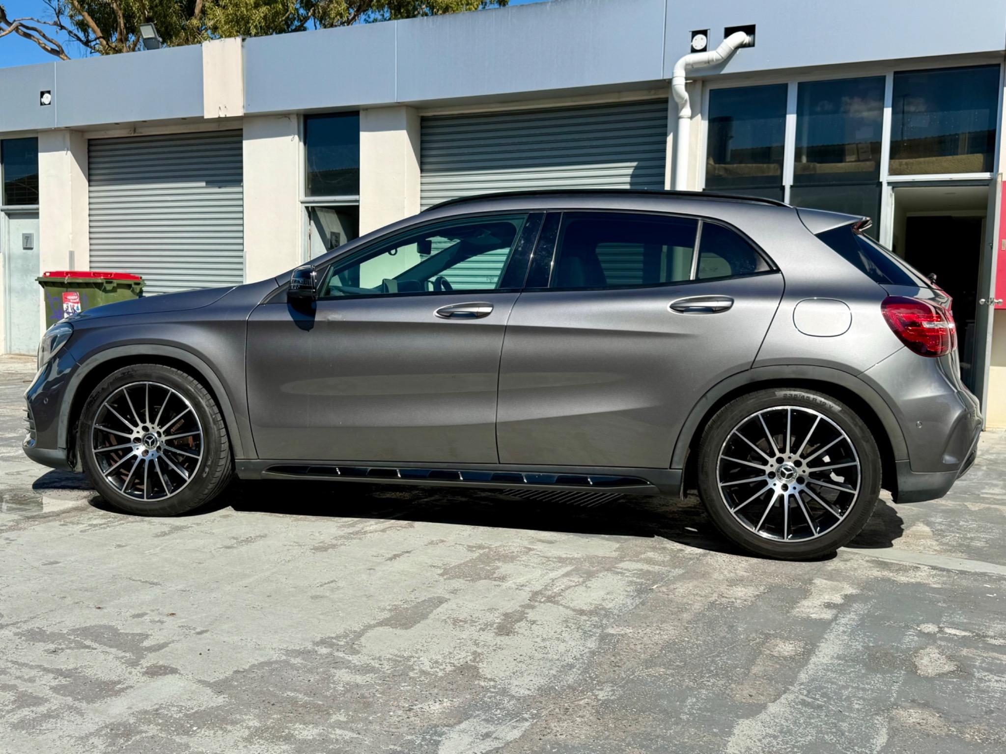 MERCEDES-BENZ GLA