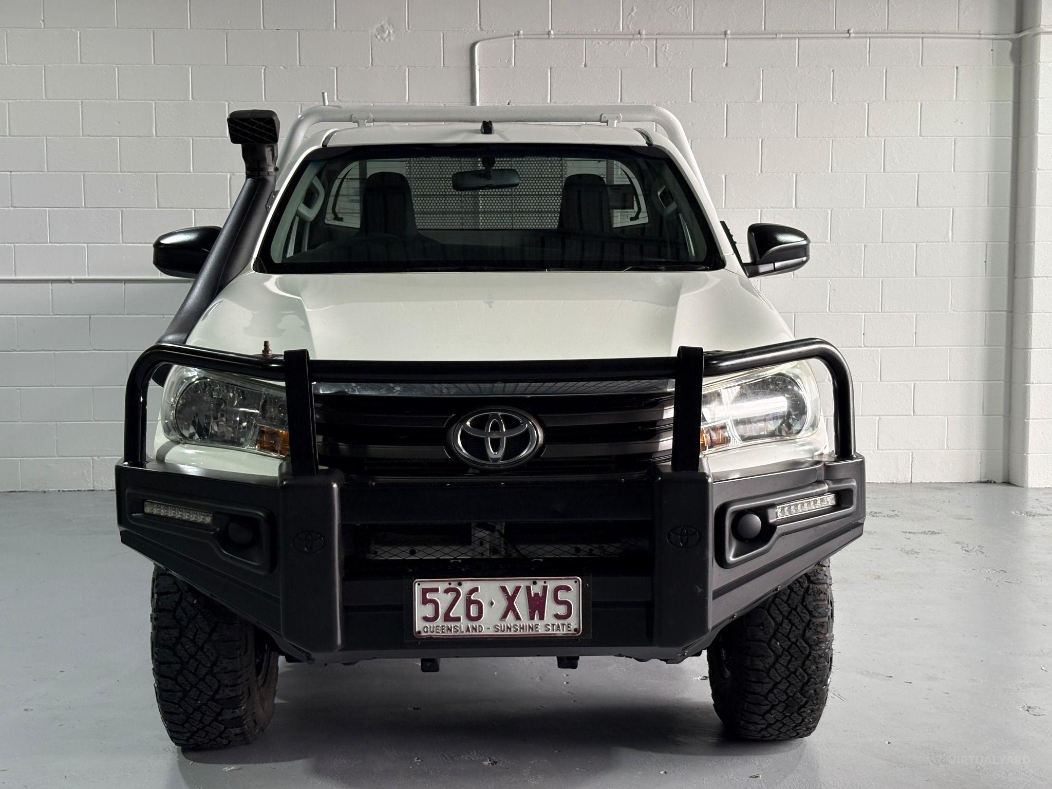 TOYOTA HILUX