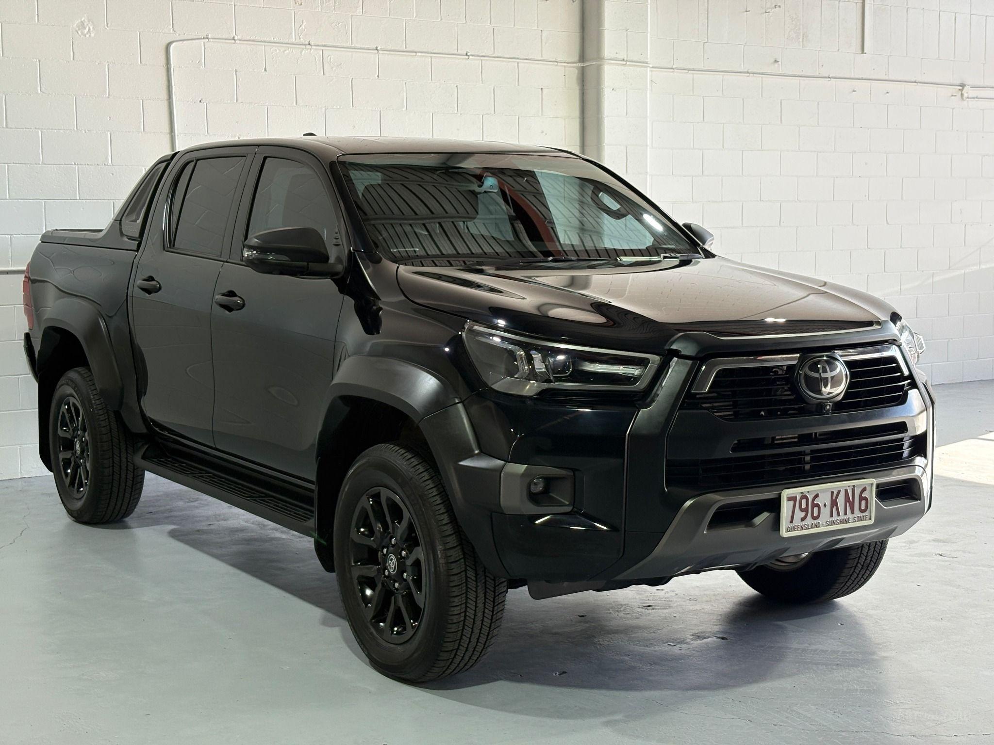 TOYOTA HILUX