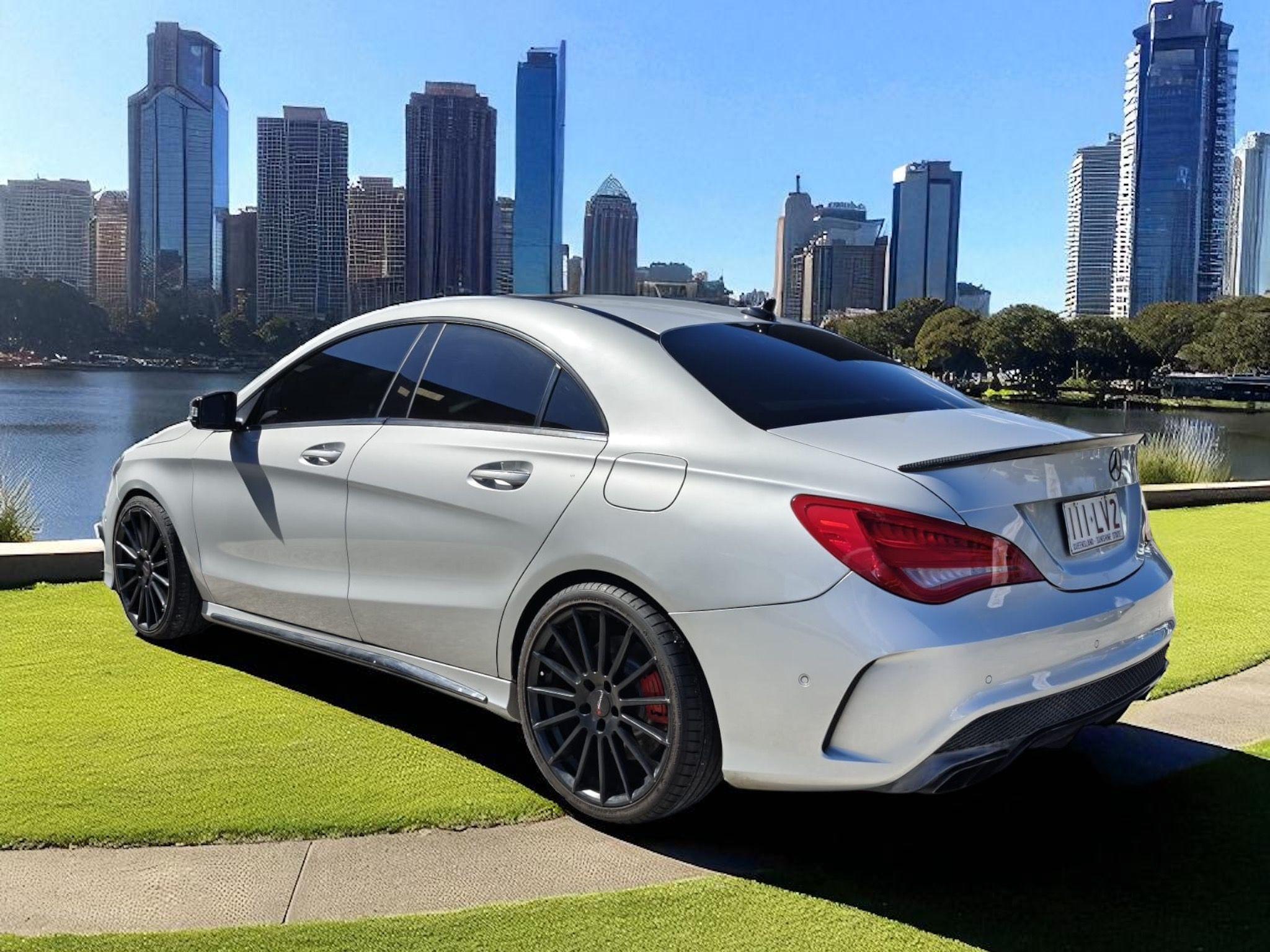 MERCEDES-BENZ CLA