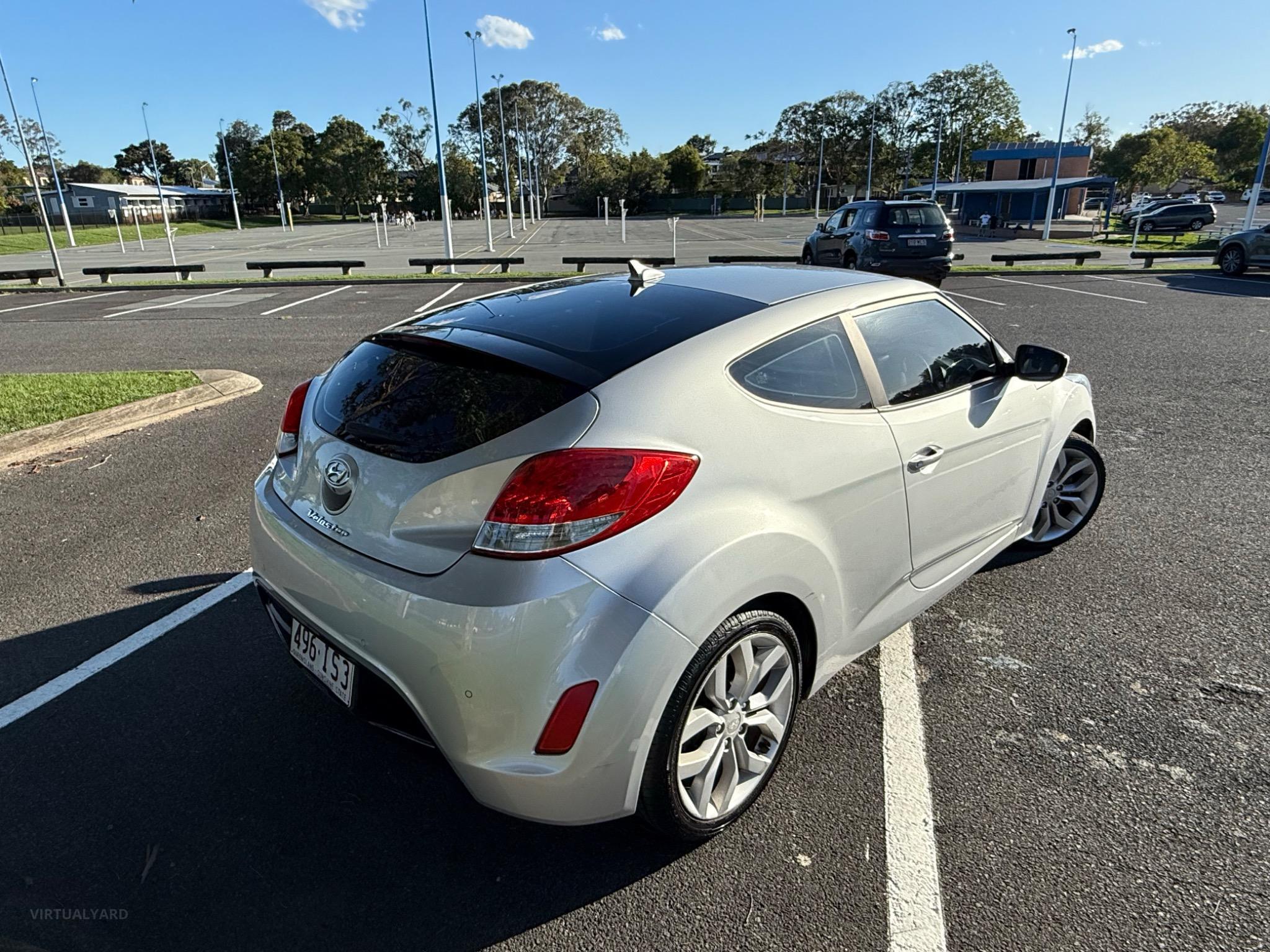 HYUNDAI VELOSTER