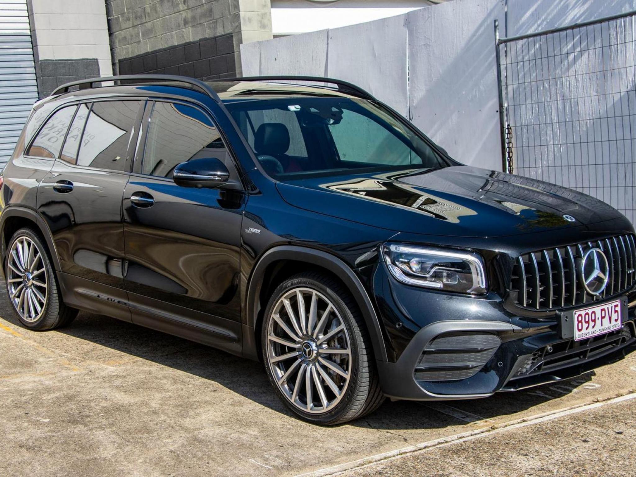 MERCEDES-AMG GLB