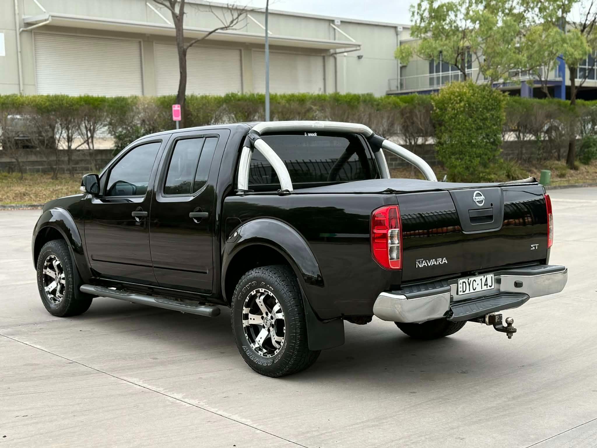 NISSAN NAVARA