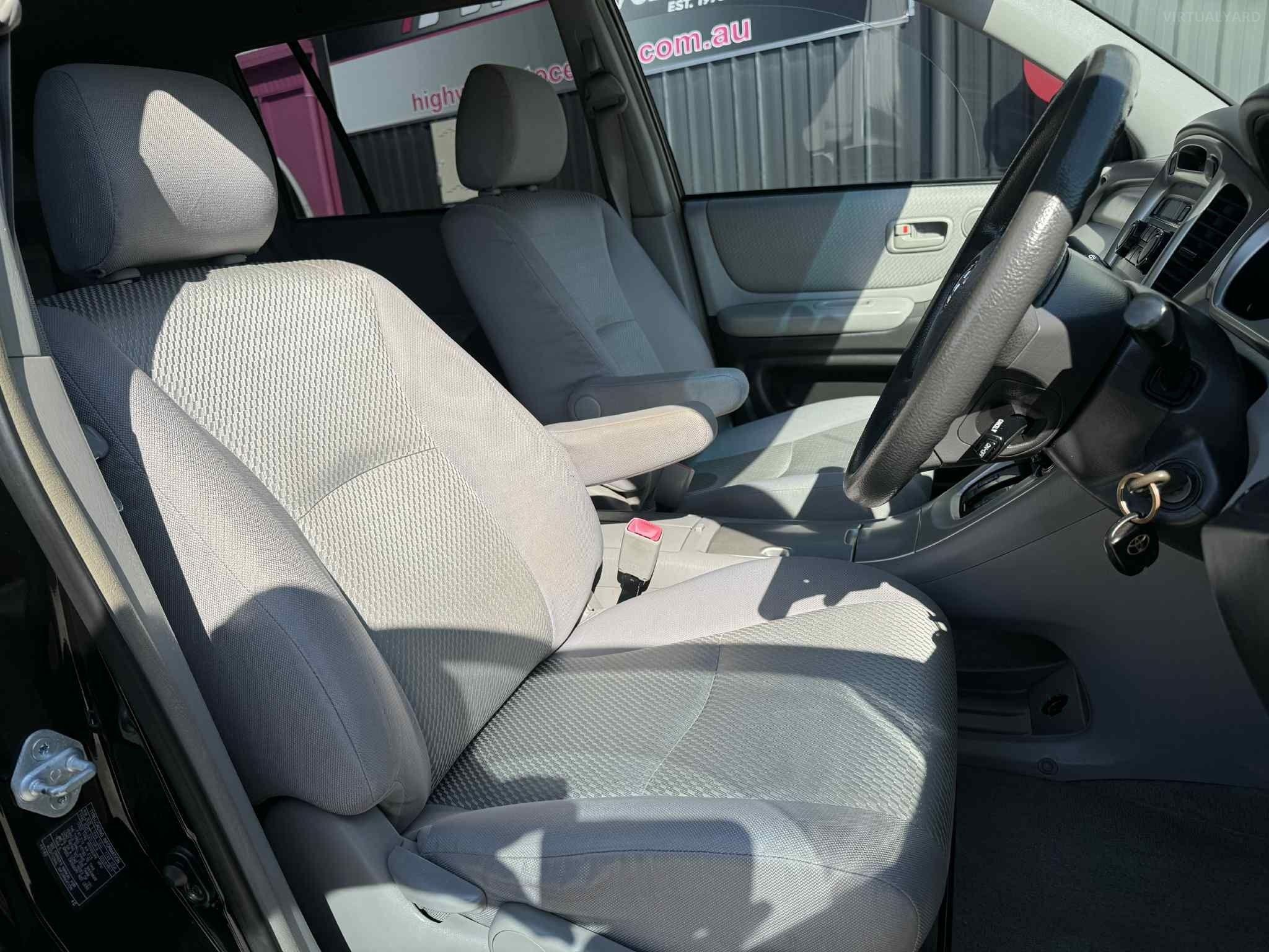 TOYOTA KLUGER