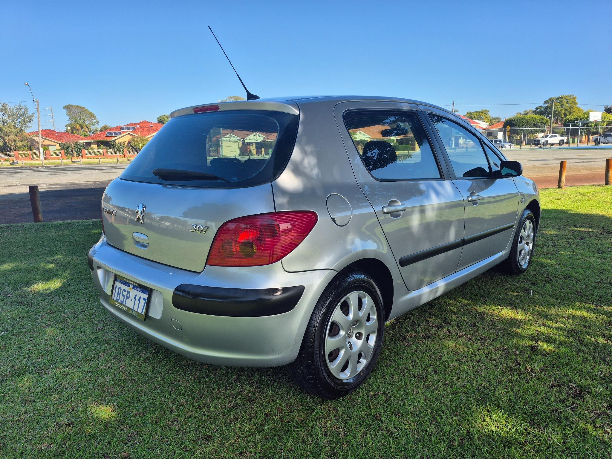 PEUGEOT 307