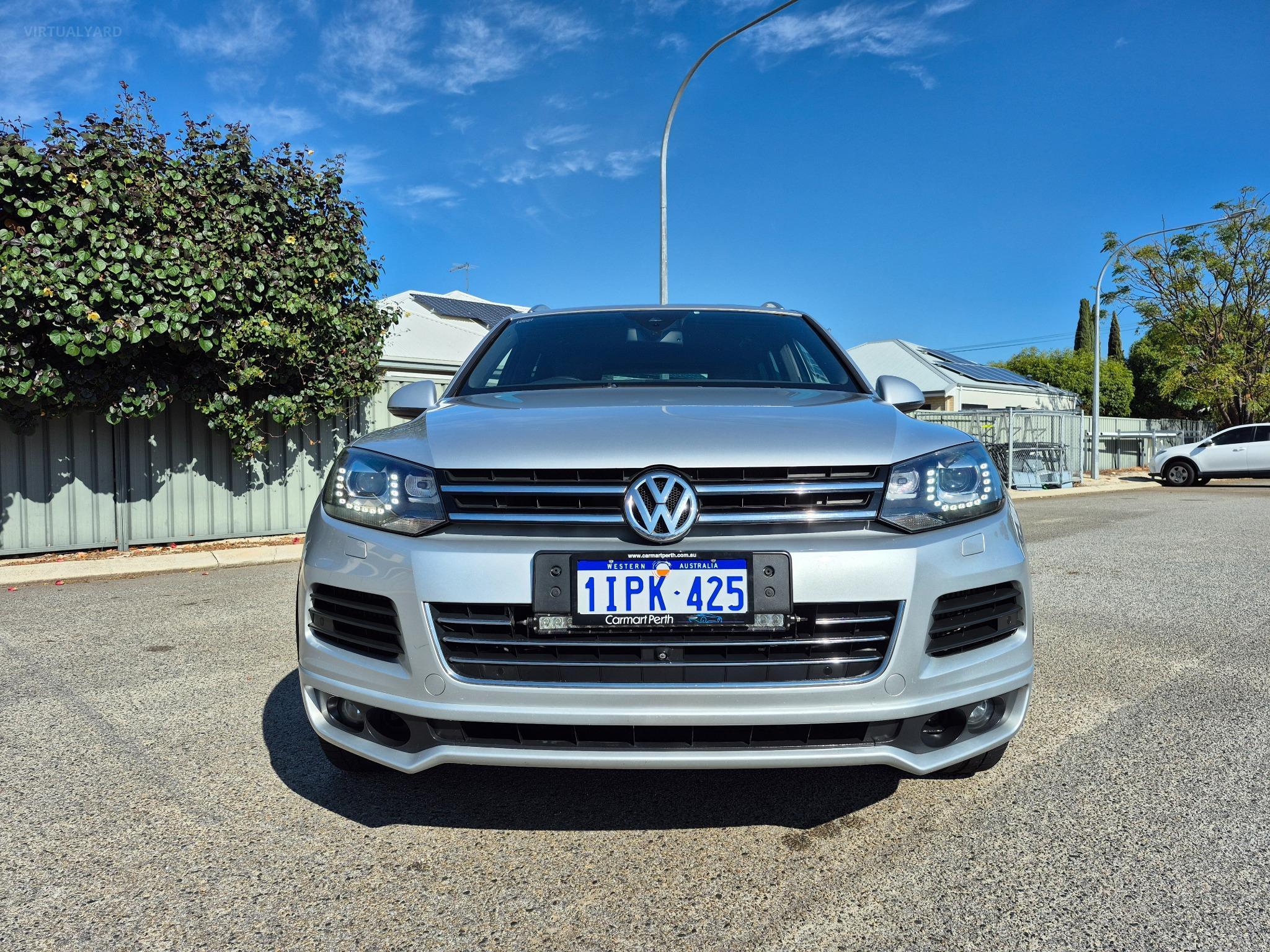 VOLKSWAGEN TOUAREG