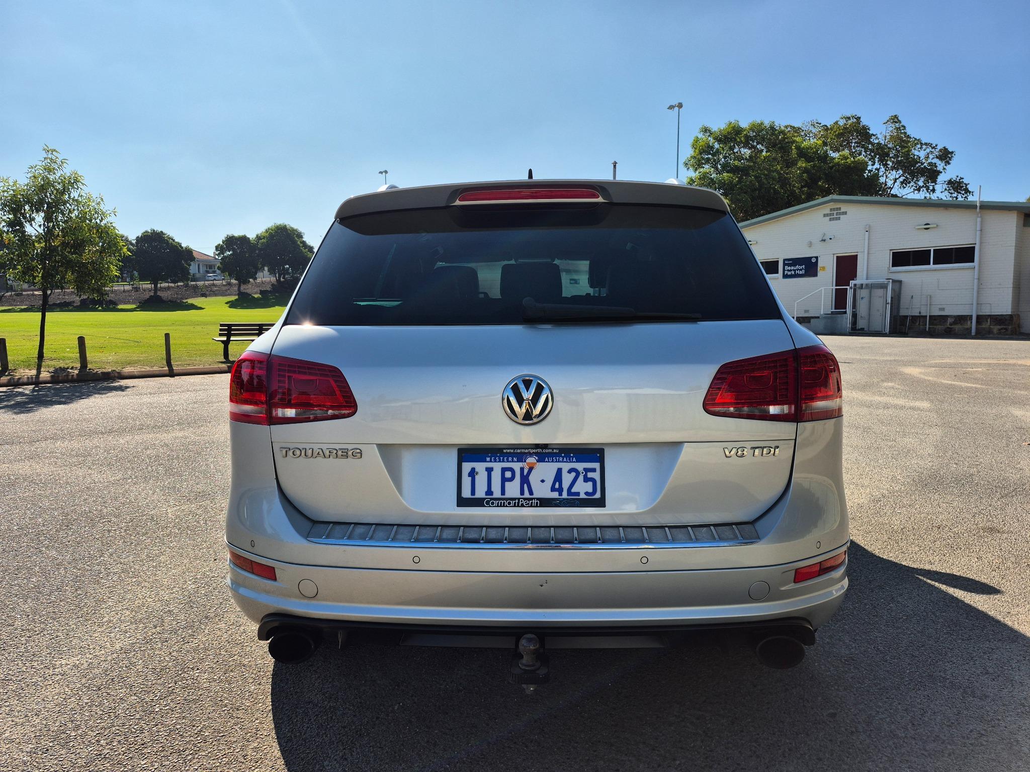 VOLKSWAGEN TOUAREG