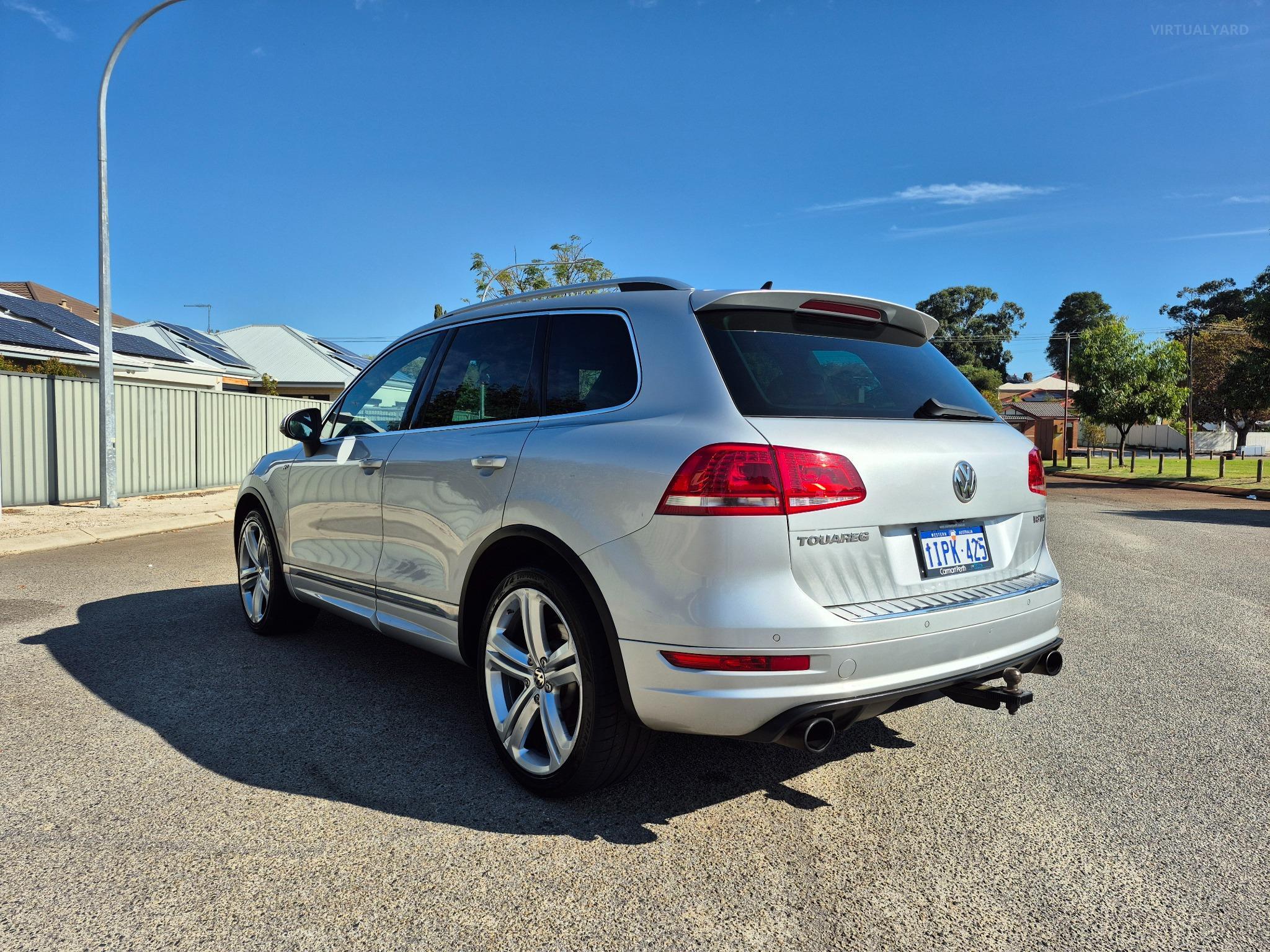 VOLKSWAGEN TOUAREG