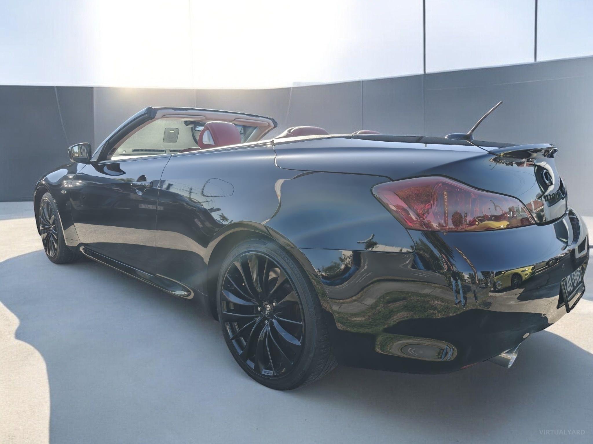 INFINITI Q60