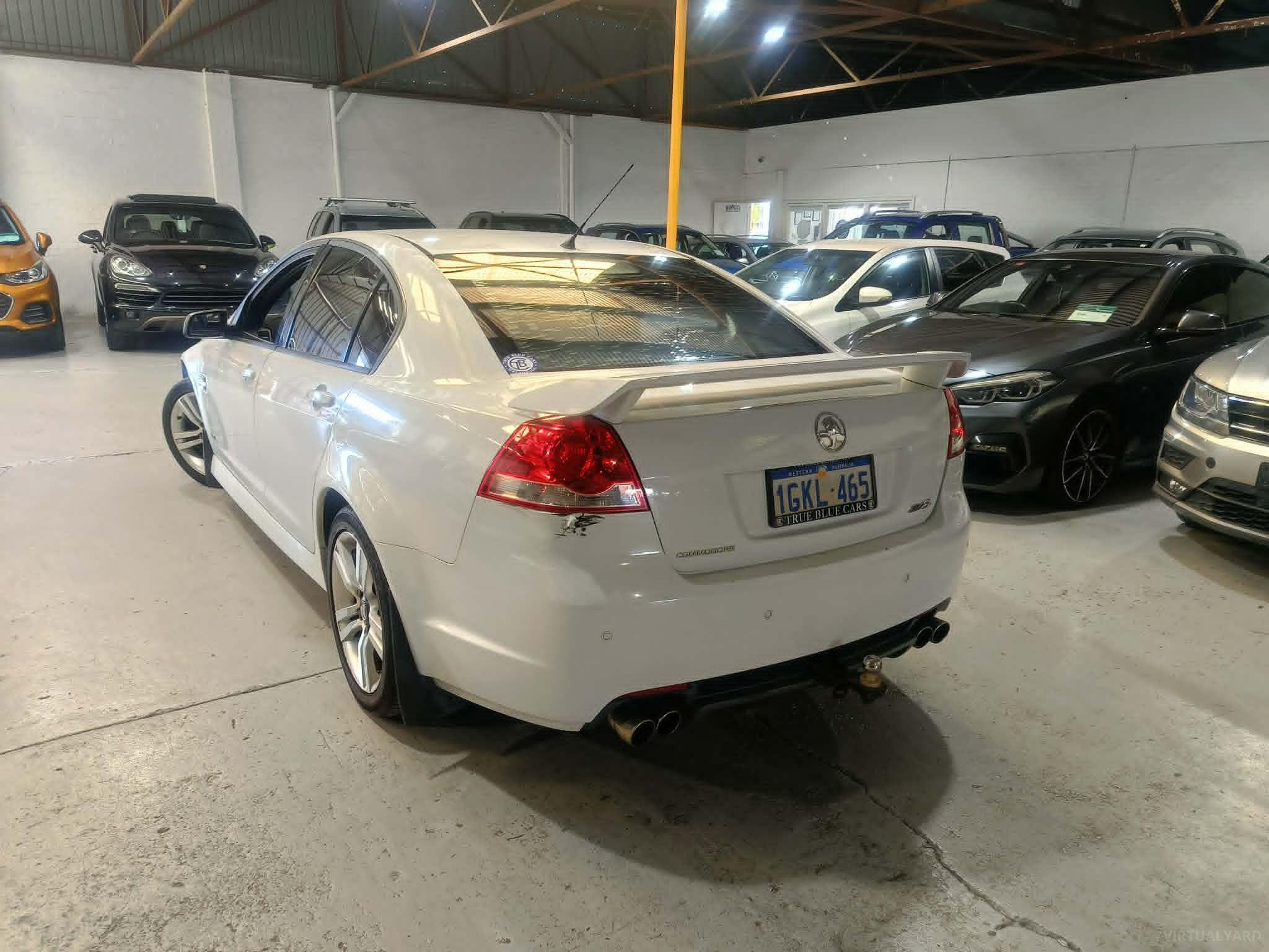 HOLDEN COMMODORE