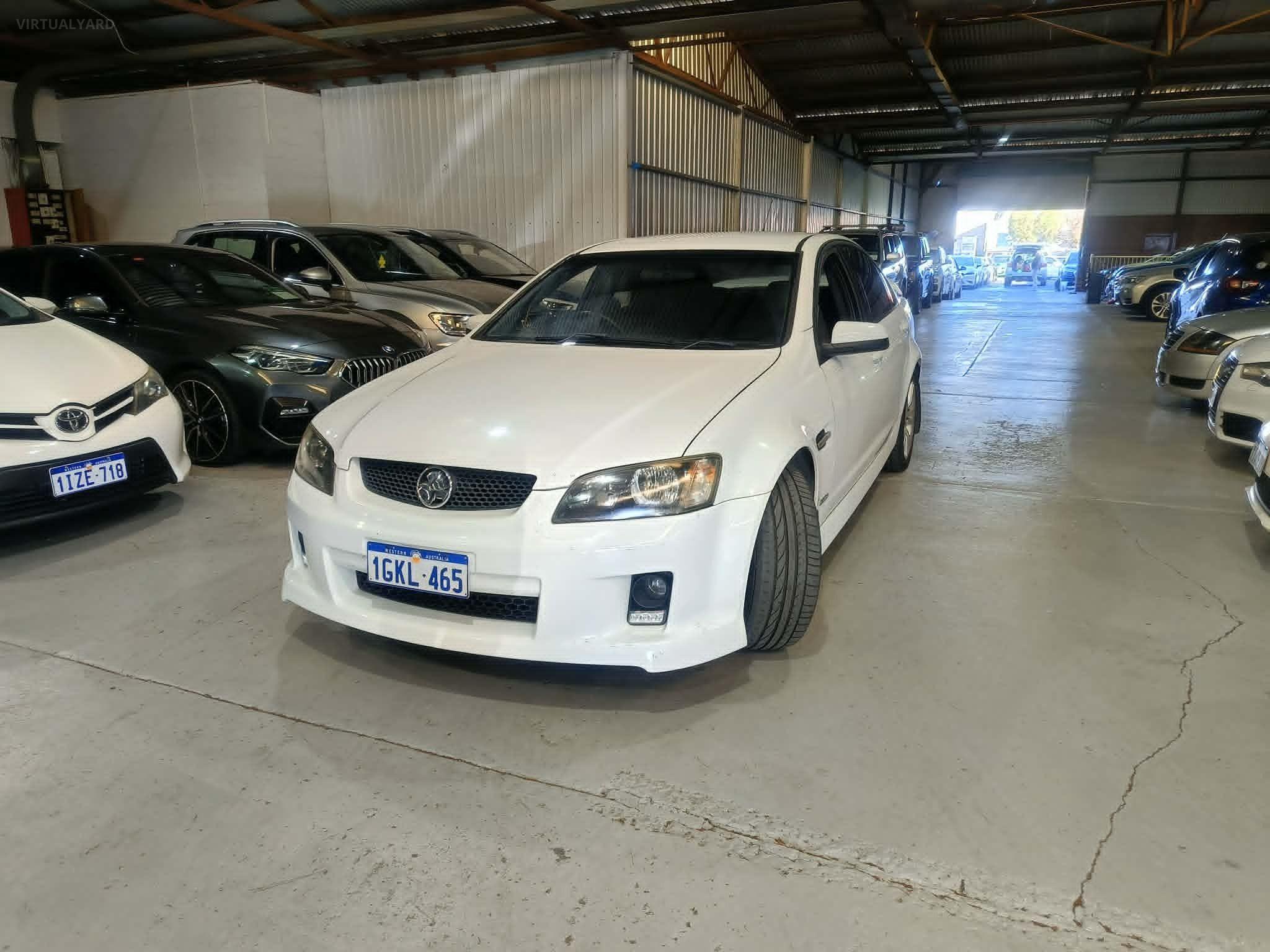 HOLDEN COMMODORE