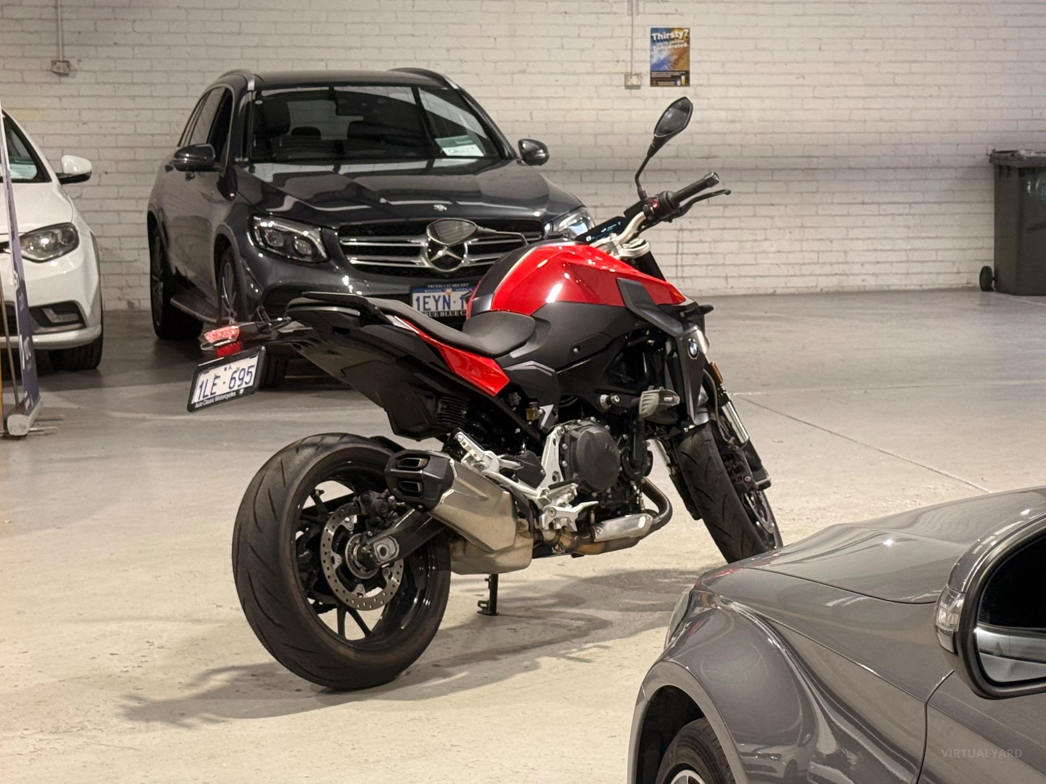 BMW F900R
