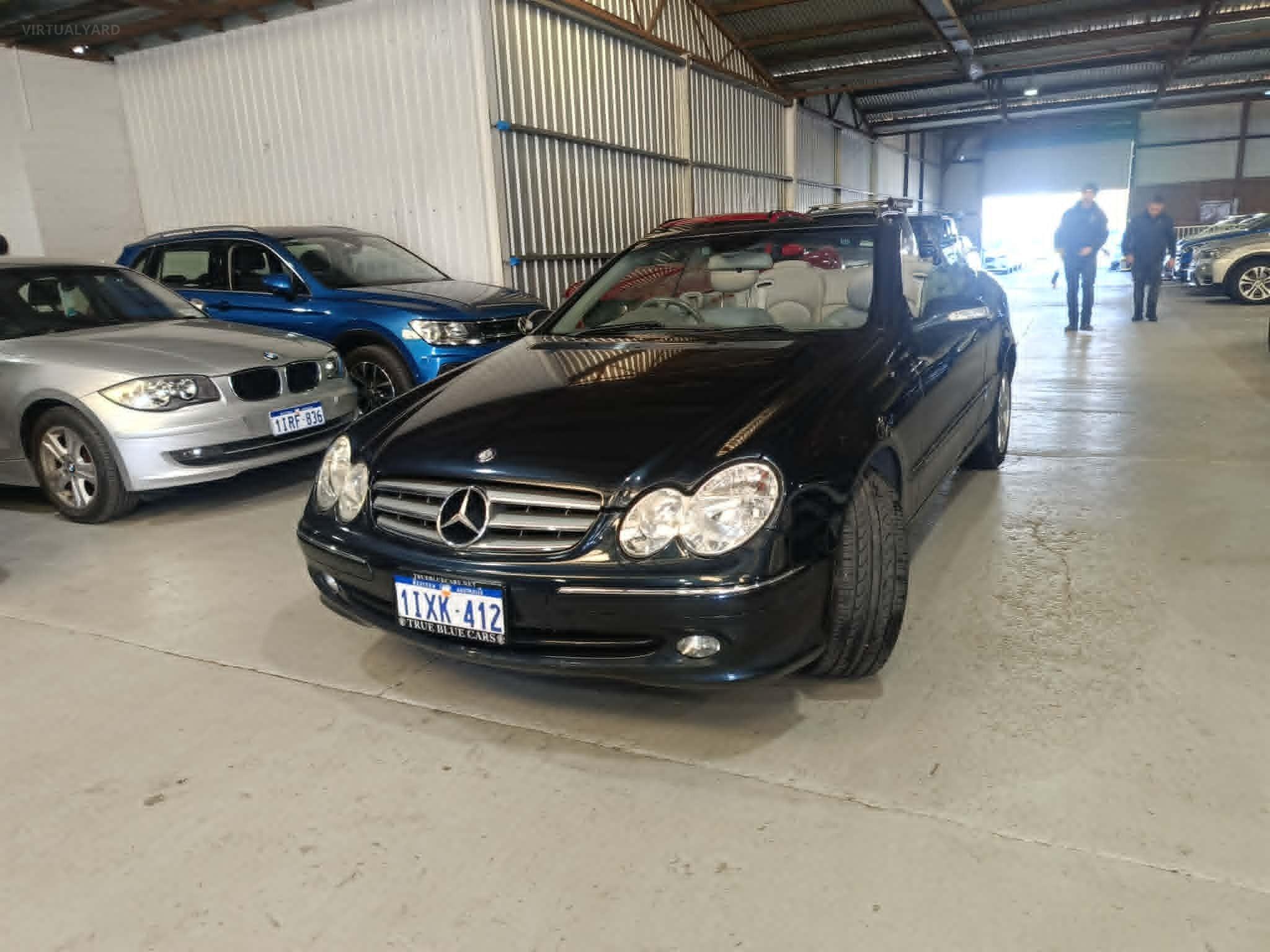MERCEDES-BENZ CLK320
