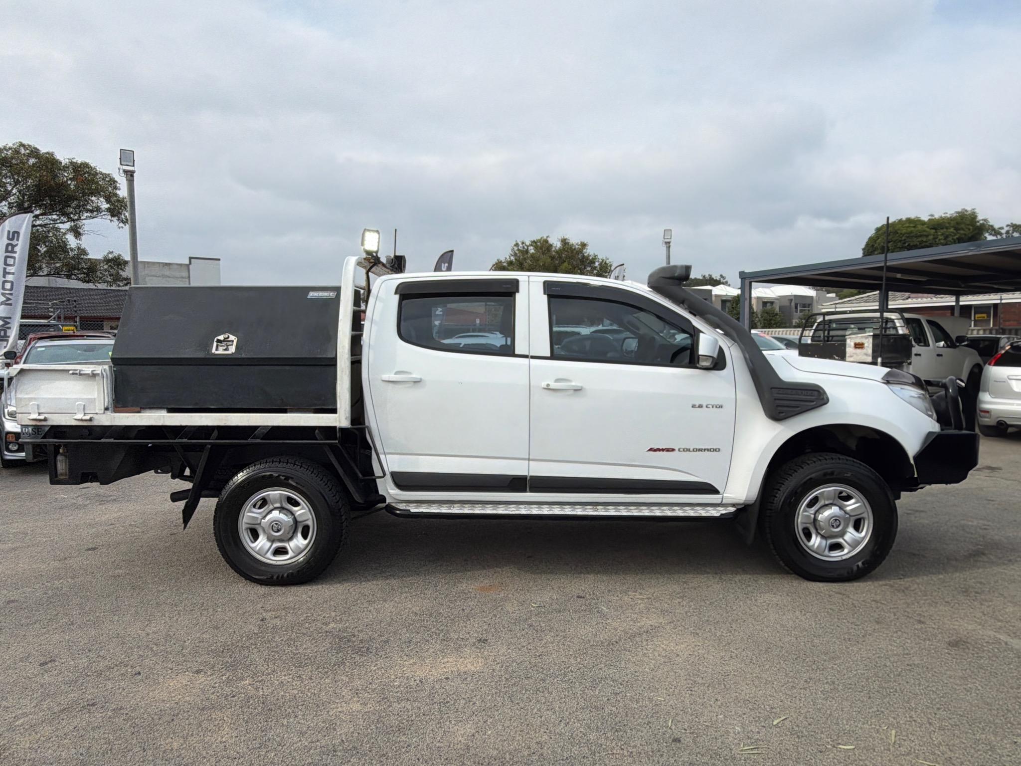 HOLDEN COLORADO