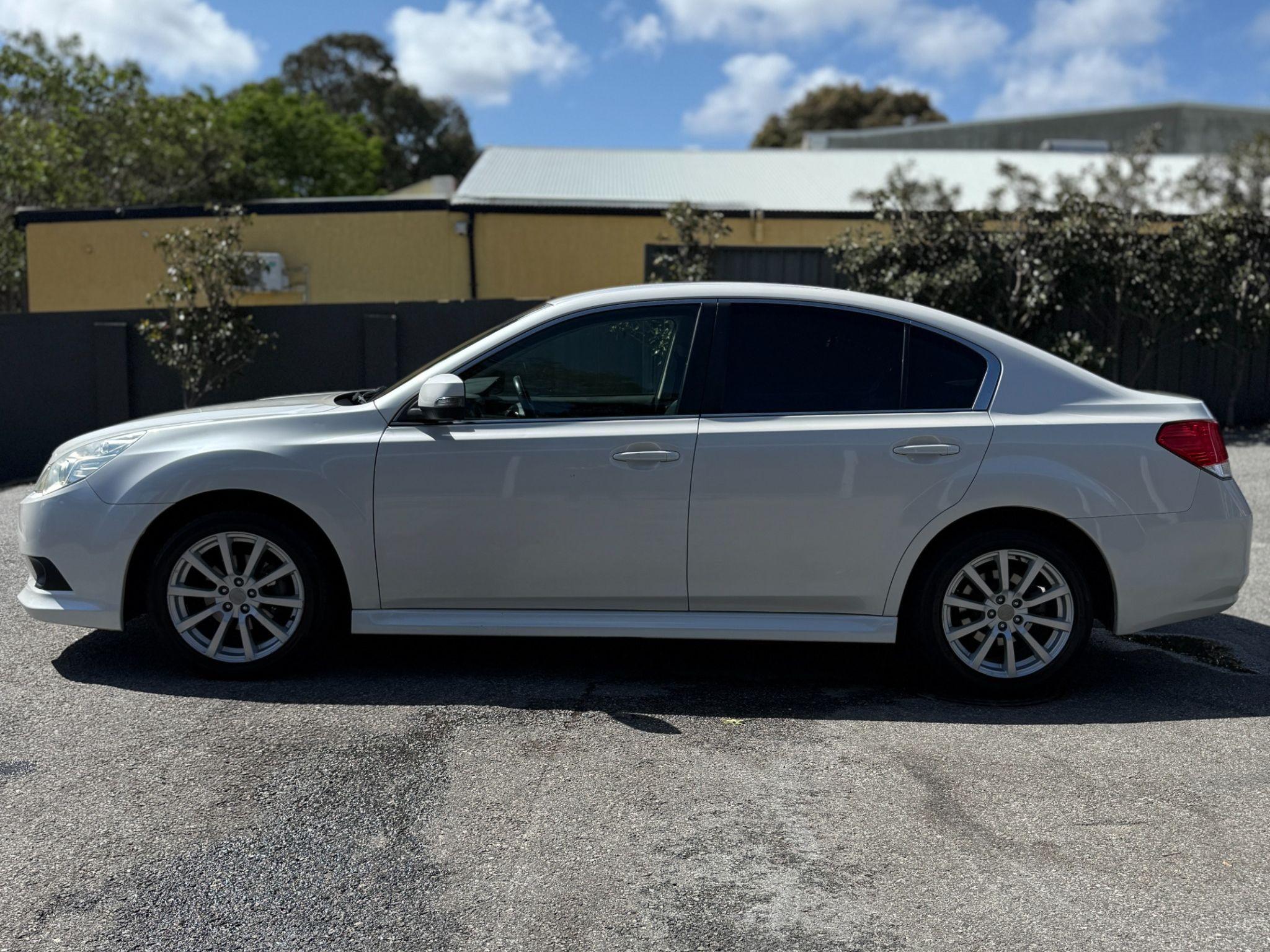 SUBARU LIBERTY