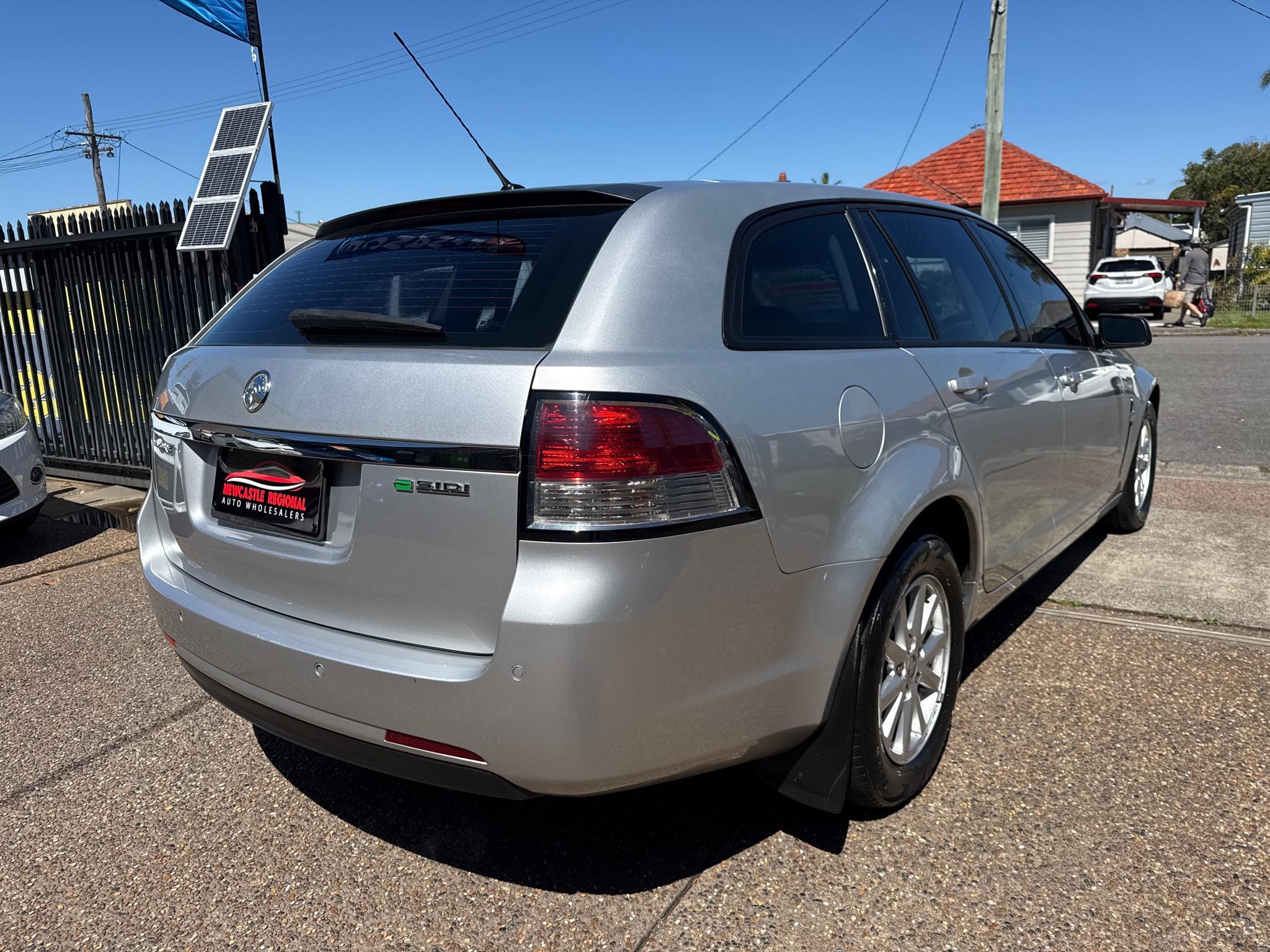 HOLDEN COMMODORE
