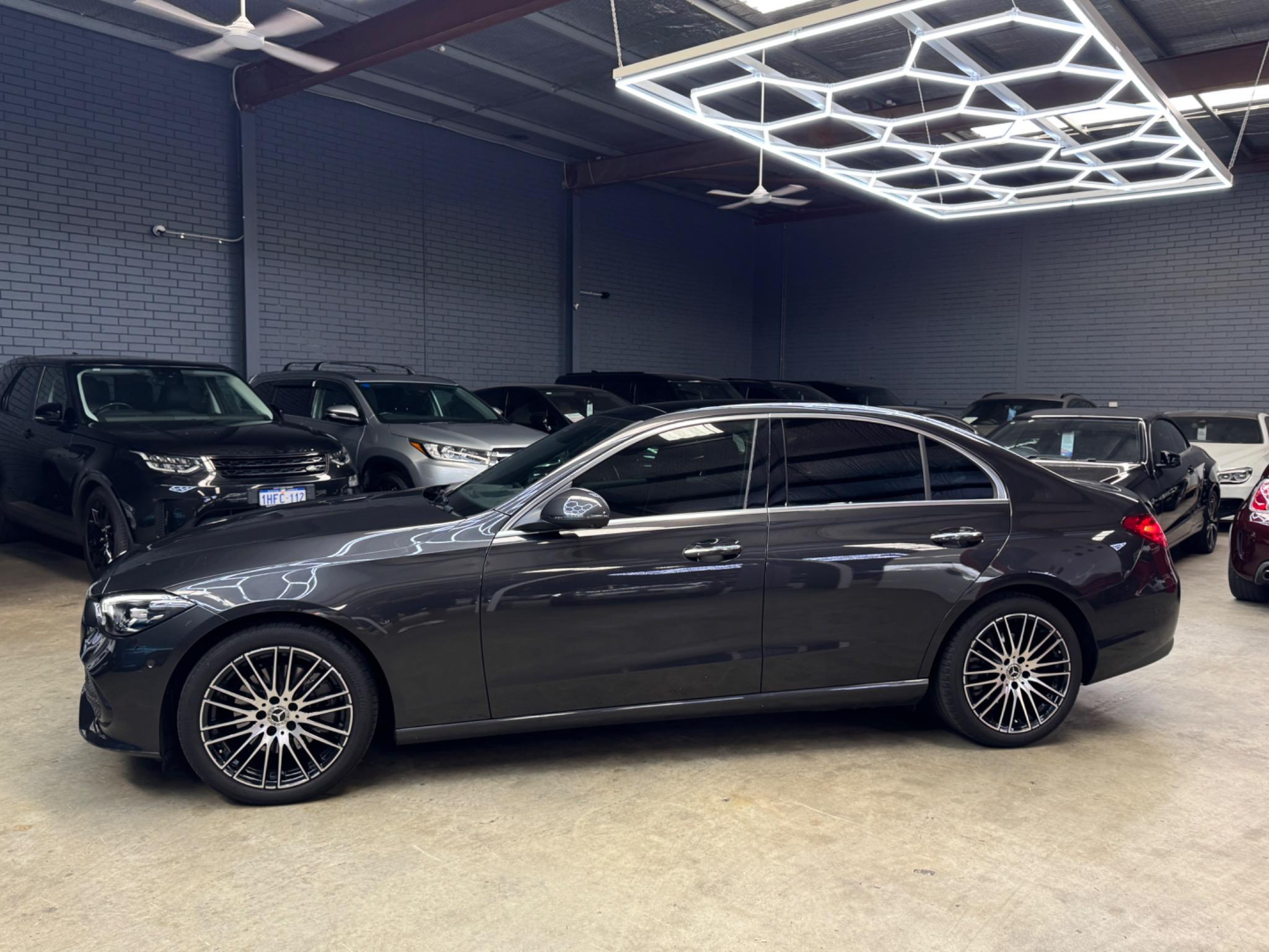MERCEDES-BENZ C200