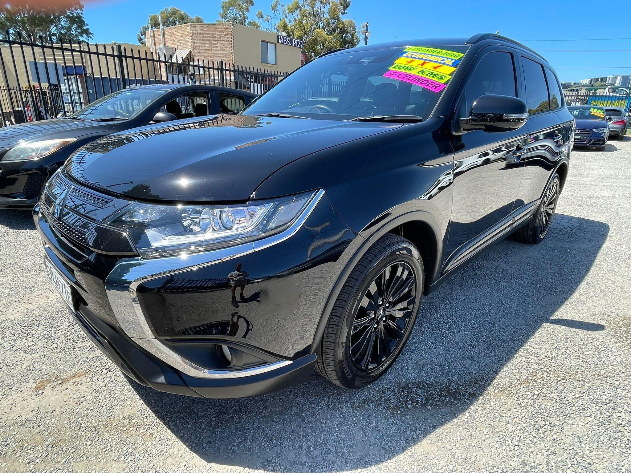 MITSUBISHI OUTLANDER