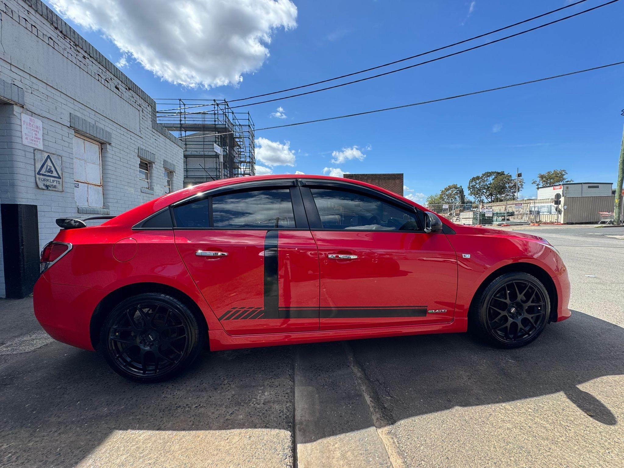 HOLDEN CRUZE
