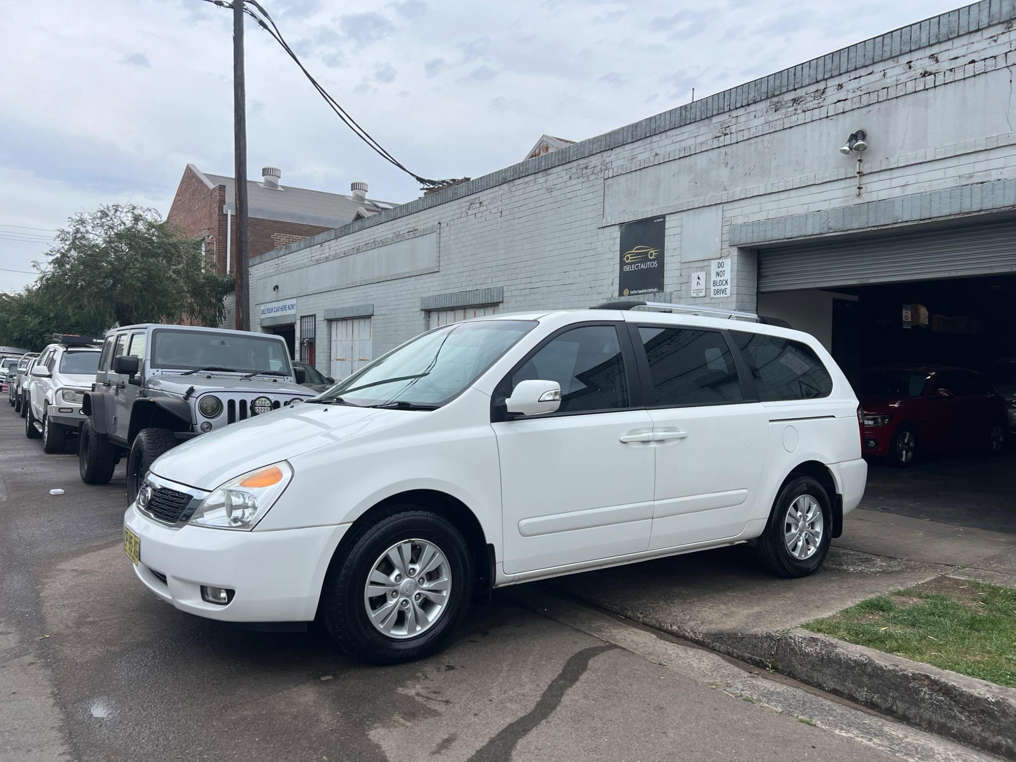 KIA GRAND CARNIVAL