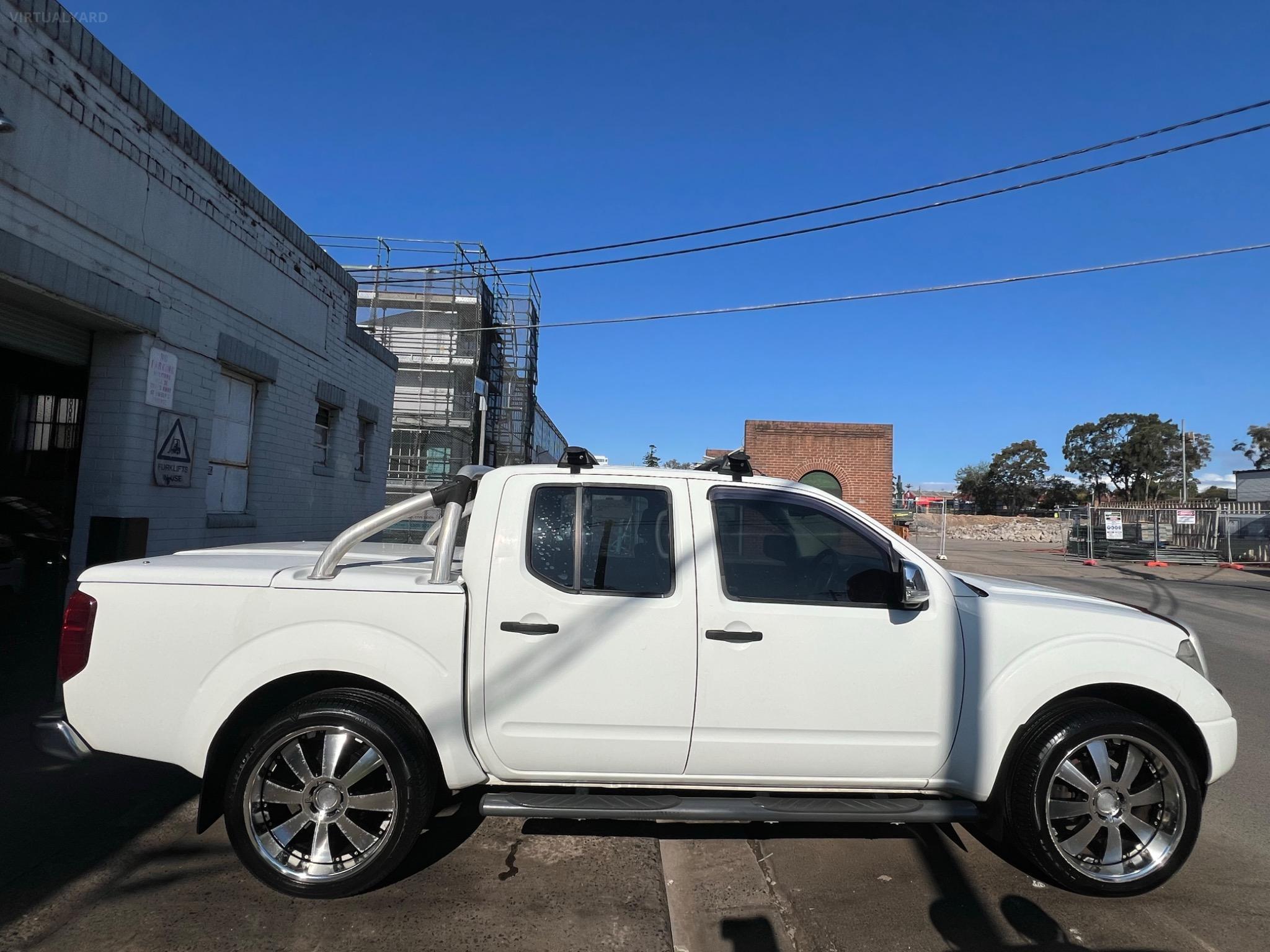 NISSAN NAVARA