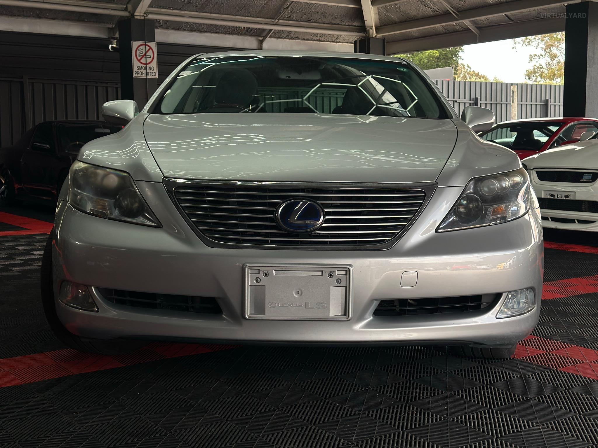 Lexus LS