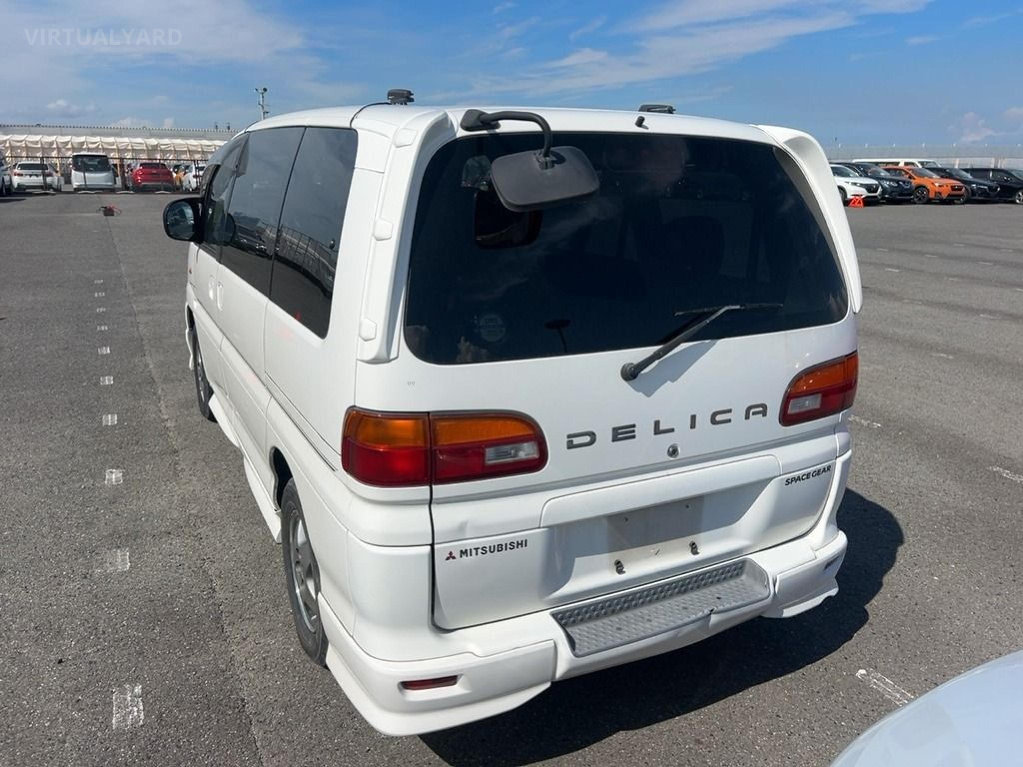 Mitsubishi Delica