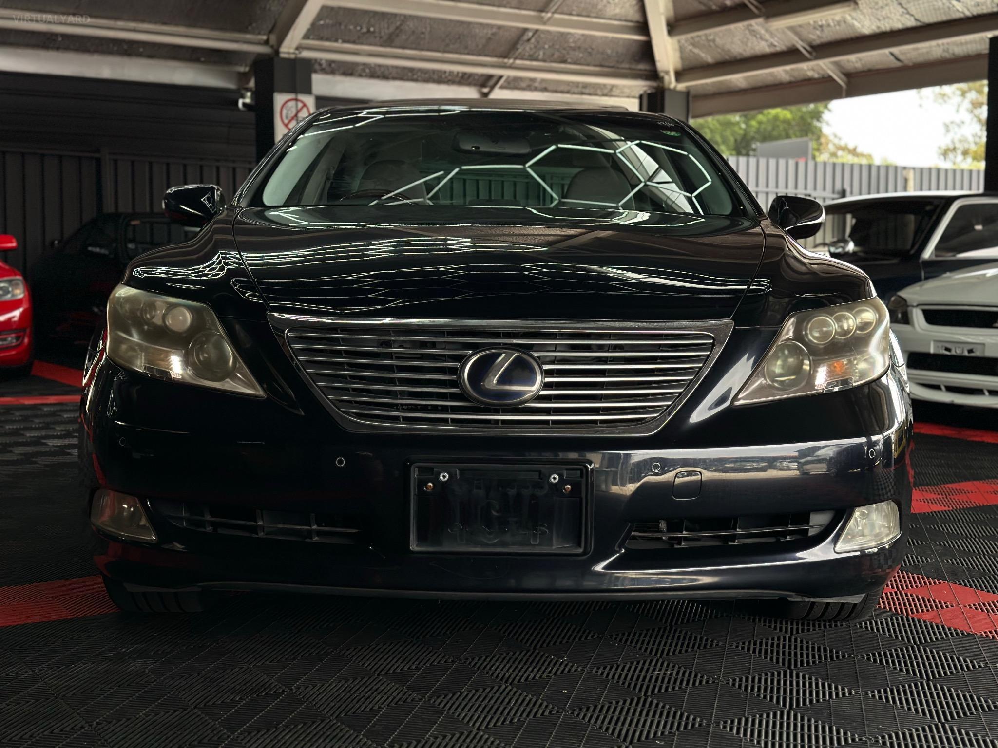 Lexus LS