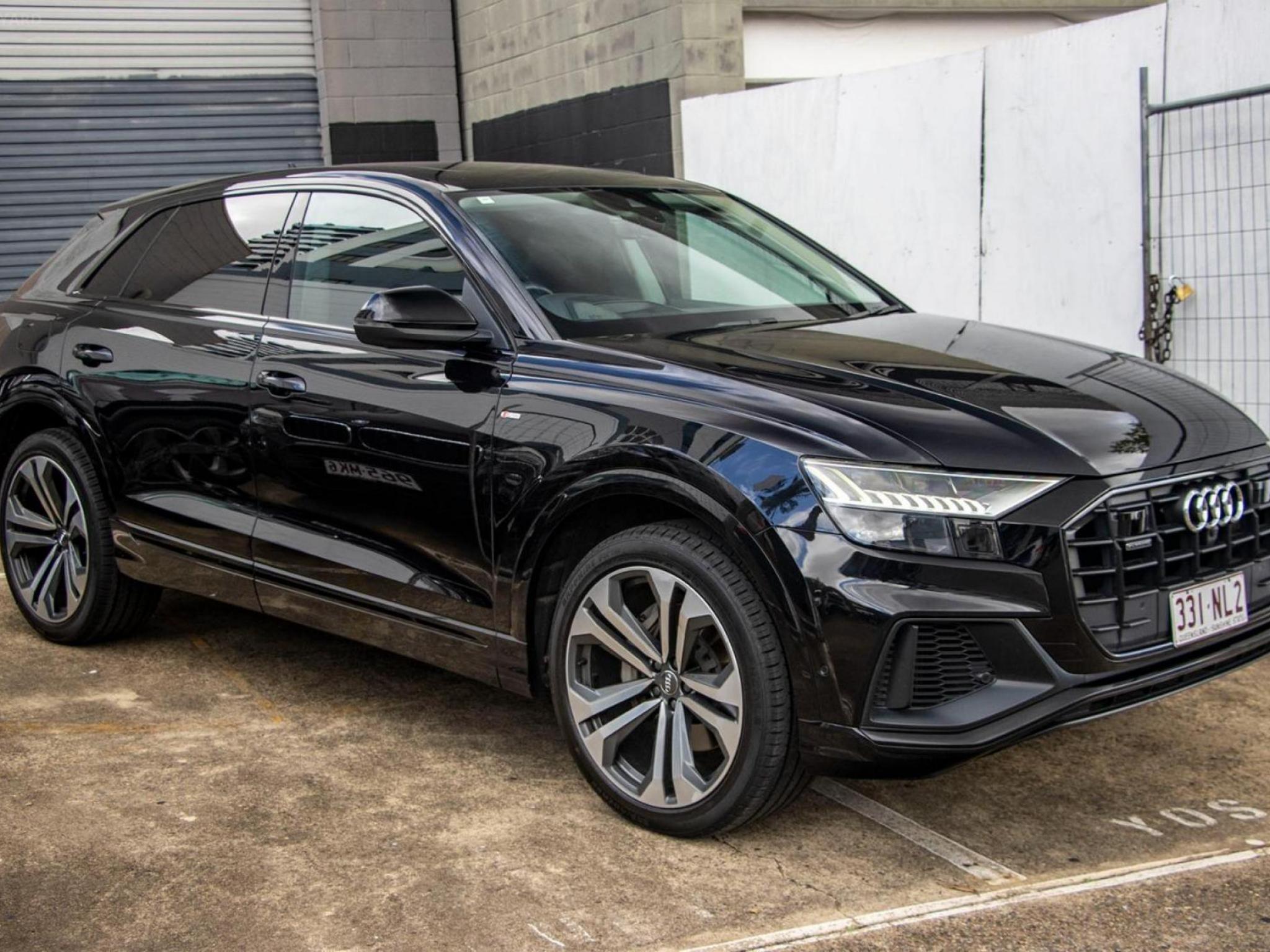 AUDI Q8