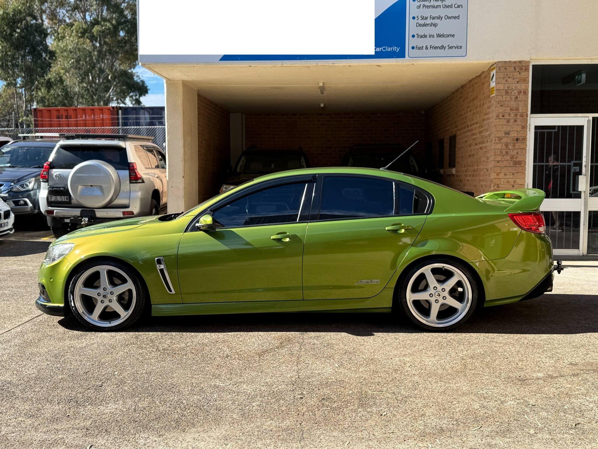 HOLDEN COMMODORE