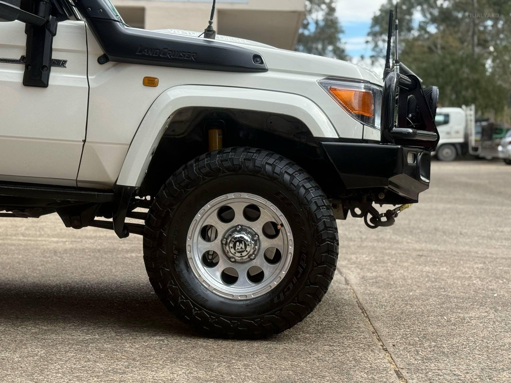 TOYOTA LANDCRUISER