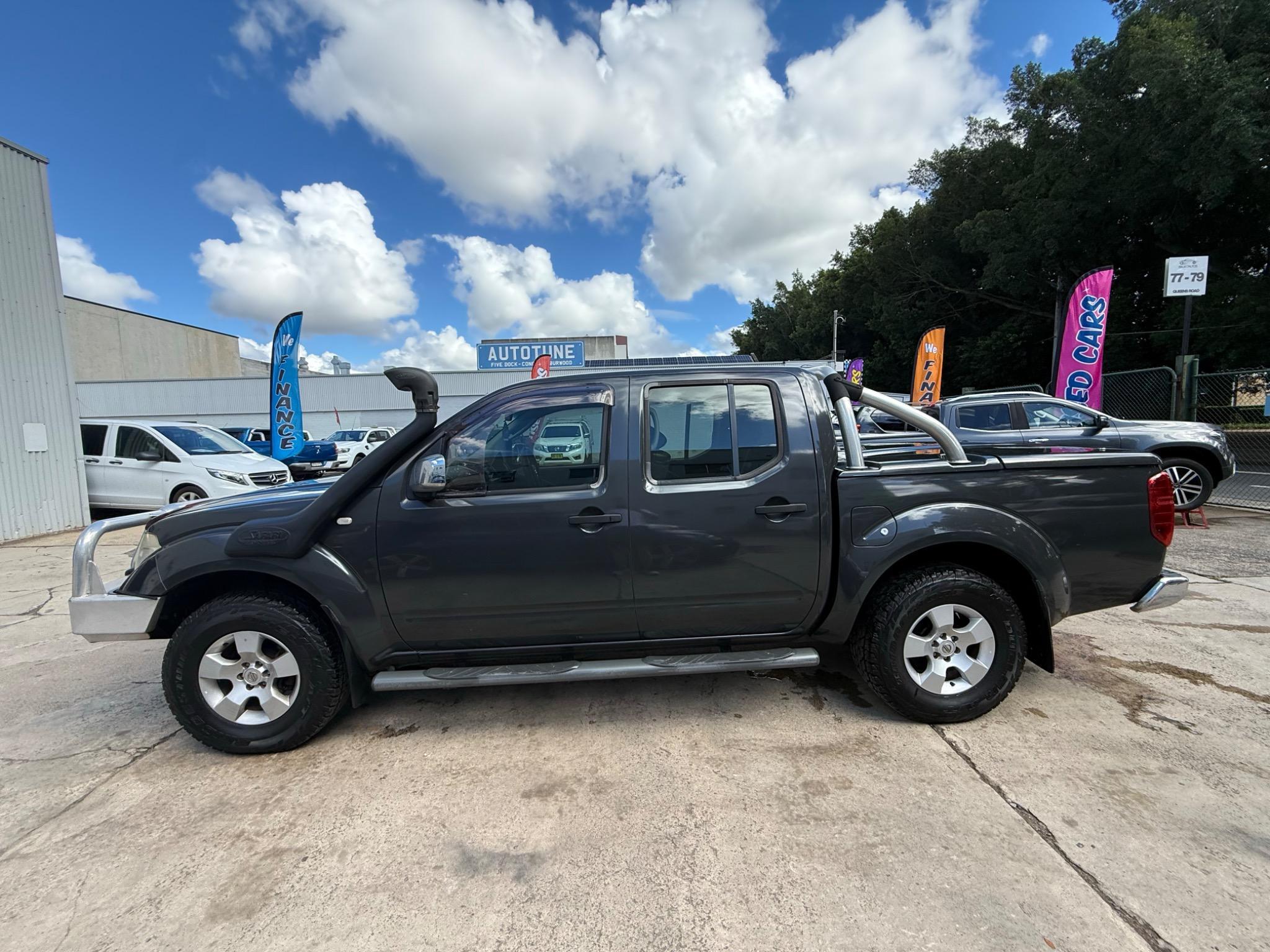 NISSAN NAVARA