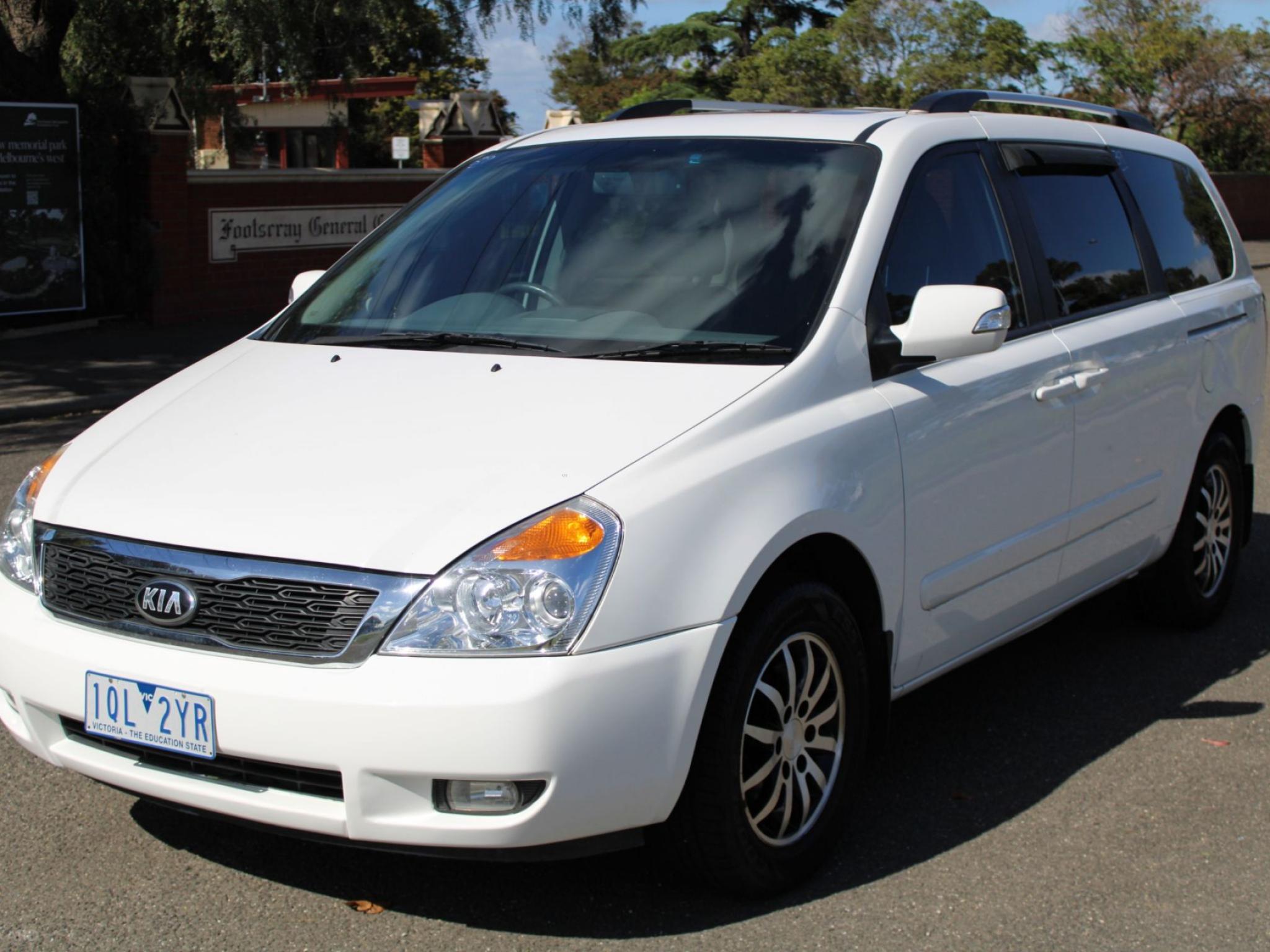 KIA GRAND CARNIVAL